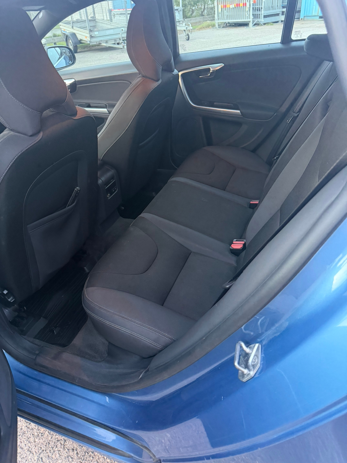 Volvo V60 D4 AWD Geartronic 2015, kuva 2/6
