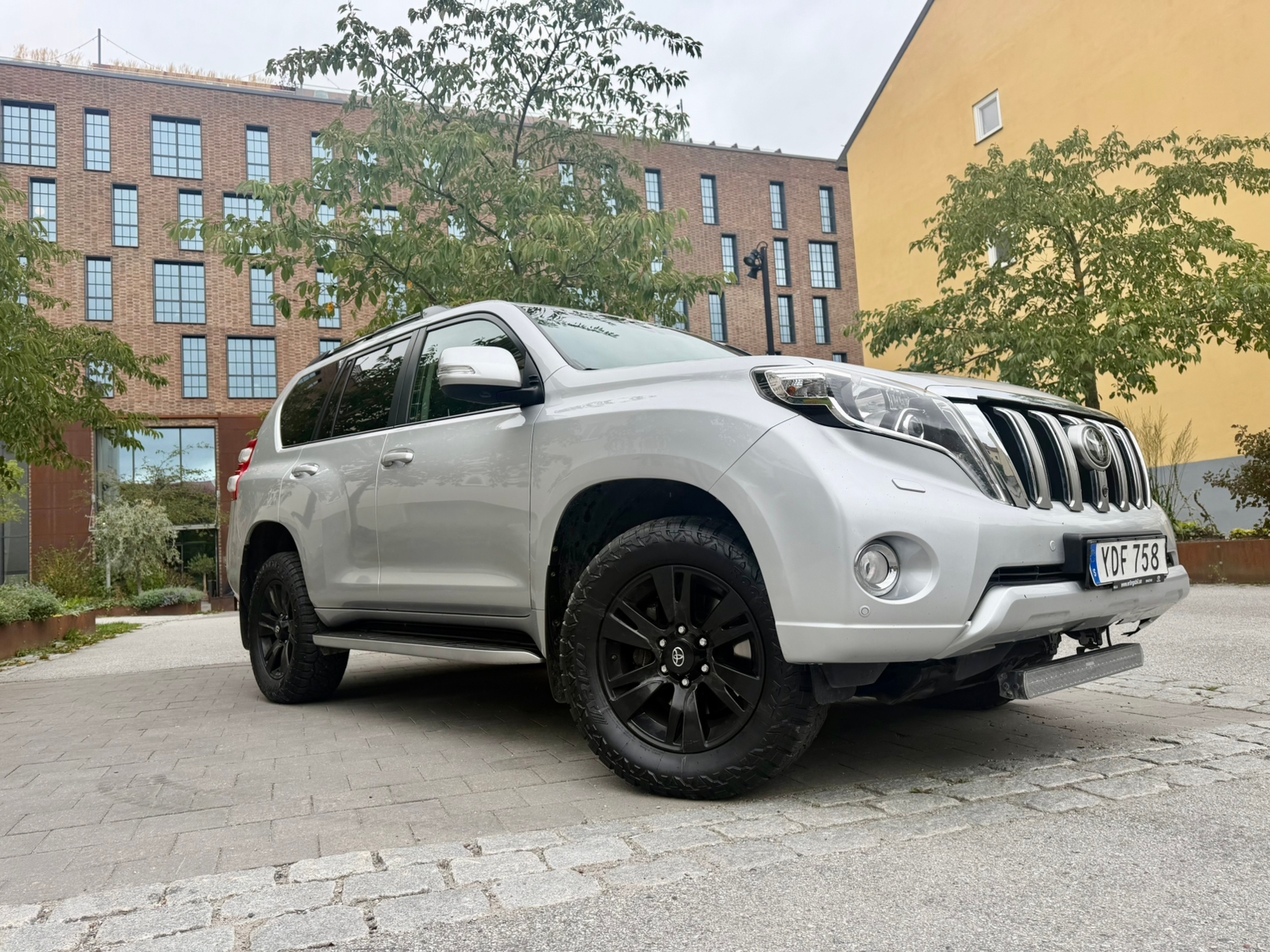 Toyota Land Cruiser 2016, bild 3/10