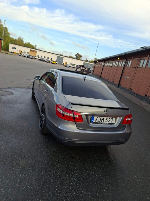 Mercedes-Benz E 2010, kuva 2/3