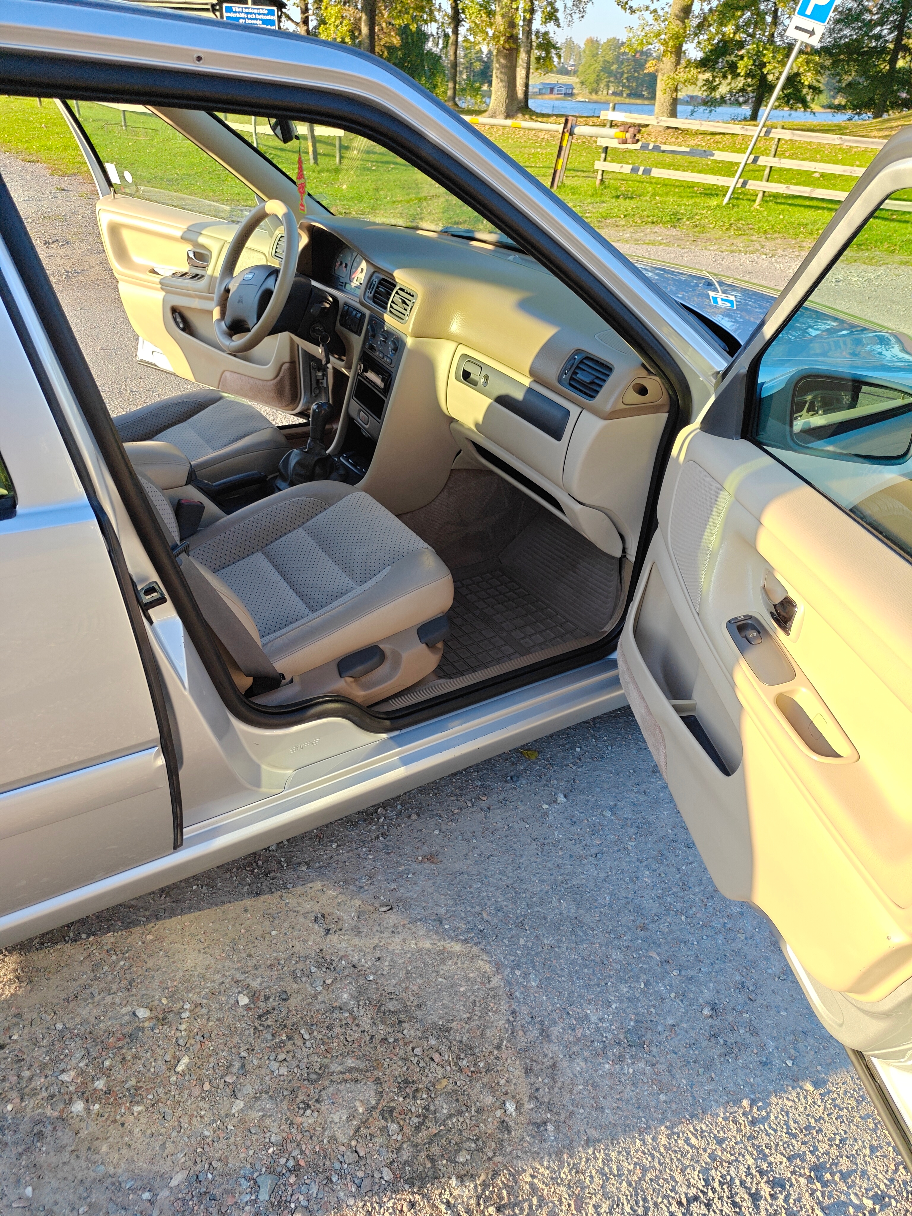 Volvo S70 2.5 10V Manuell 1999, bild 6/9