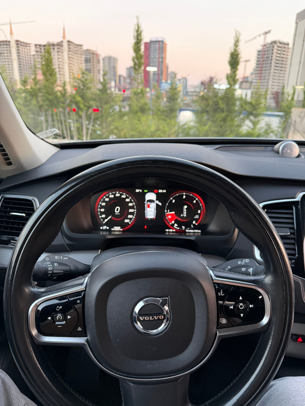 Volvo XC90 7-seater D5 AWD Geartronic 2017, bild 3/10