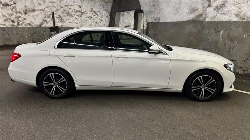 Mercedes-Benz E 220 d 4MATIC 9G-Tronic 2019, bild 2/6
