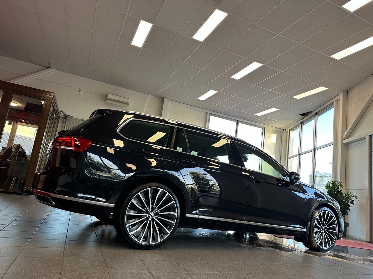Volkswagen Passat 2021, bild 3/10