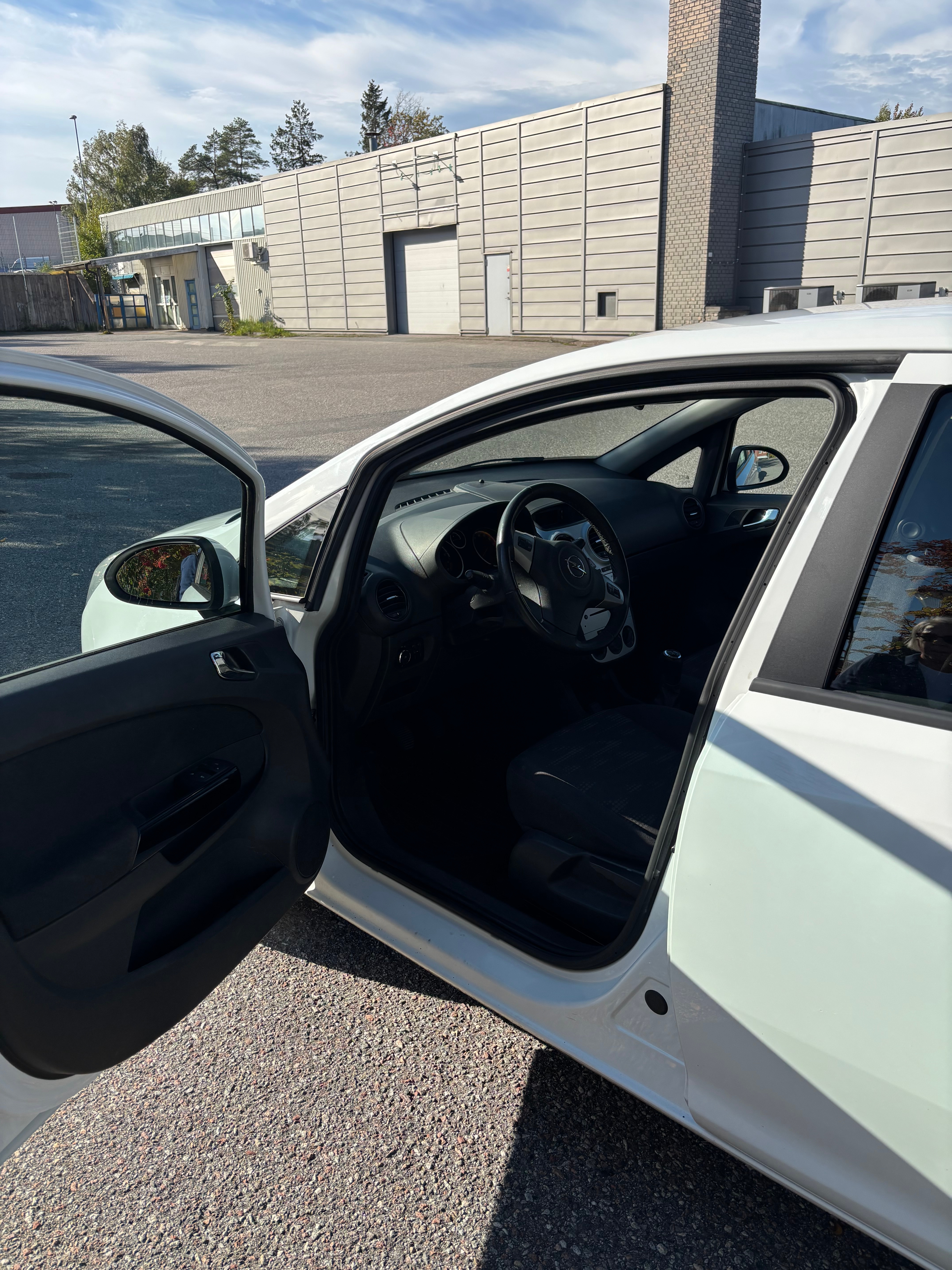 Opel Corsa 5-dörrar 1.2 ecoFLEX Manuell 2012, bild 3/6