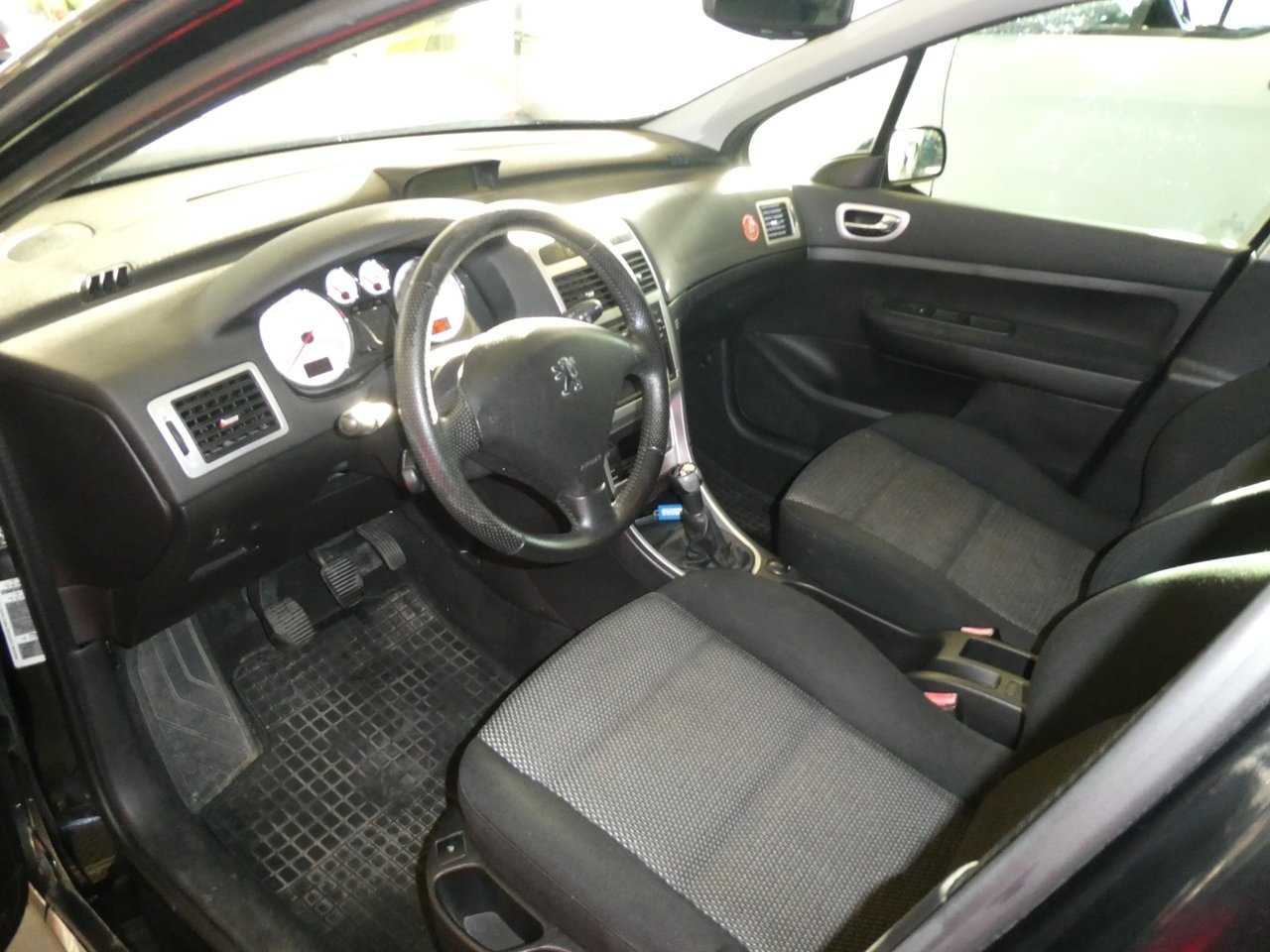 Peugeot 307 Break 1.6 Bioflex Euro 4 2008, kuva 3/7