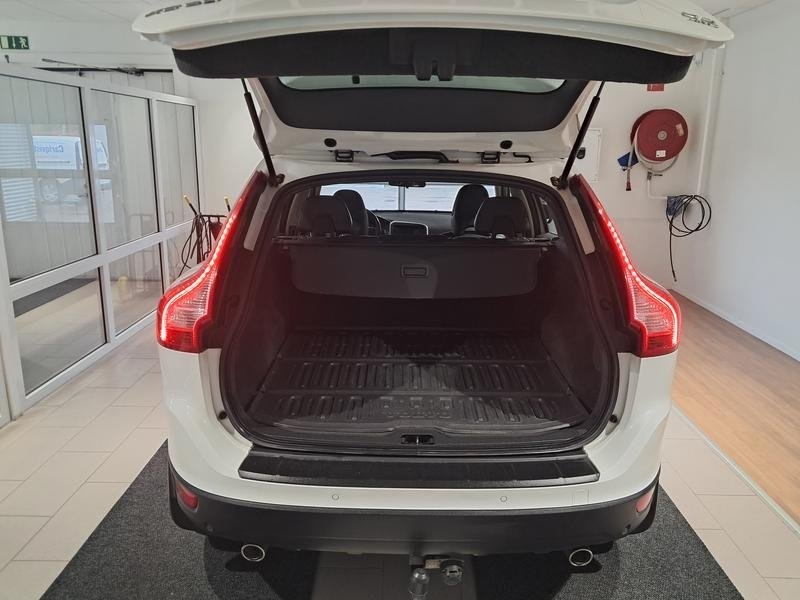 Volvo XC60 AWD D4 2013, kuva 7/7