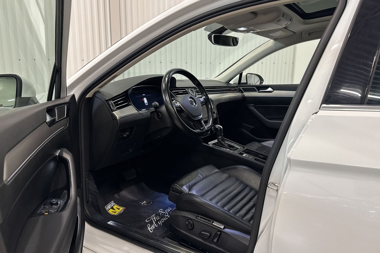 Volkswagen Passat 2015, bild 7/10