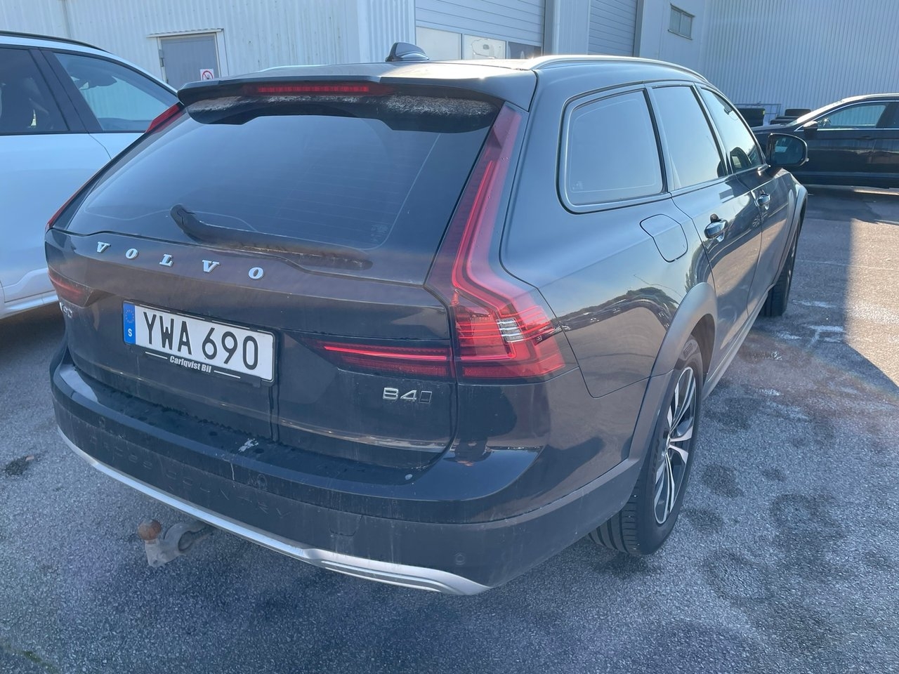 Volvo V90 Cross Country 2023, photo 3/5