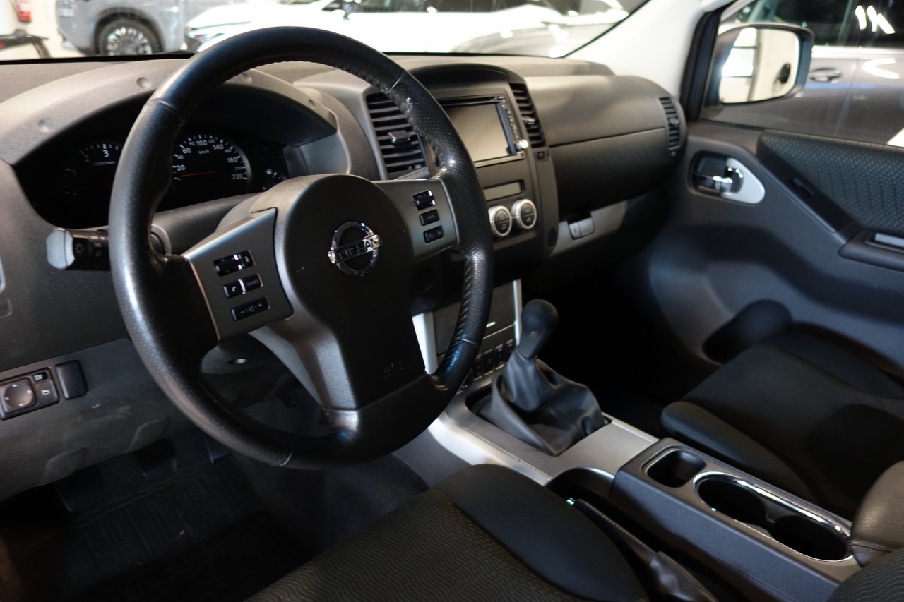 Nissan Navara 2015, kuva 5/6