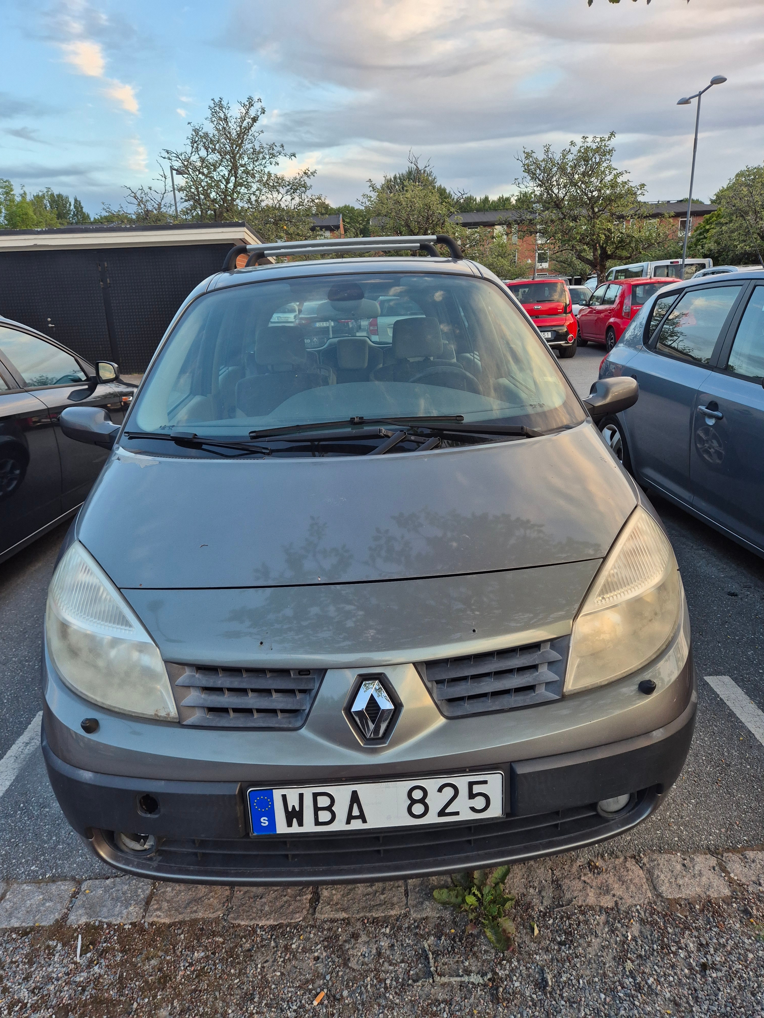 Renault Scenic II 1.6 Manuell 2004, photo 4/5