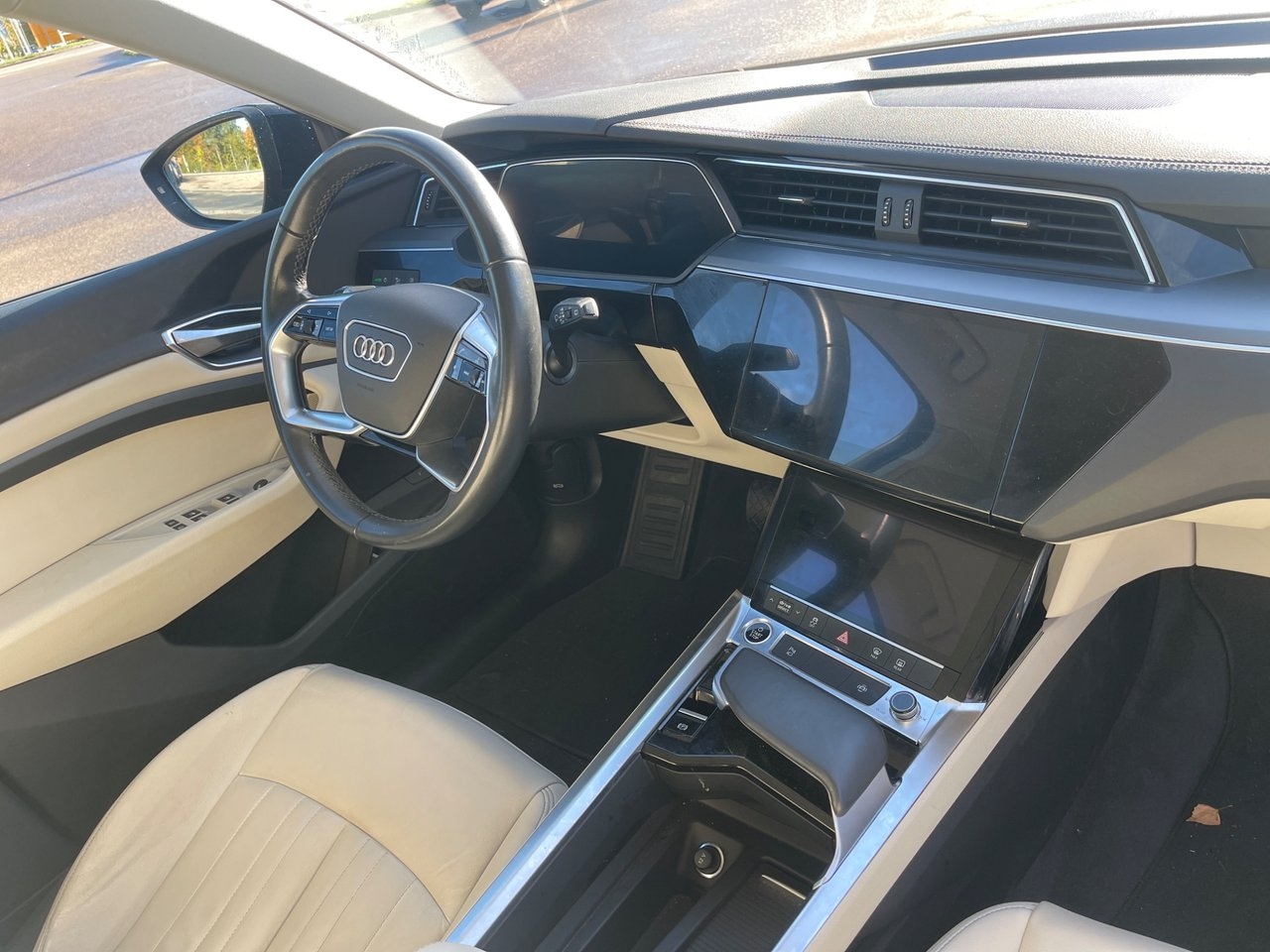 Audi Q8 e-tron 2024, bild 6/6