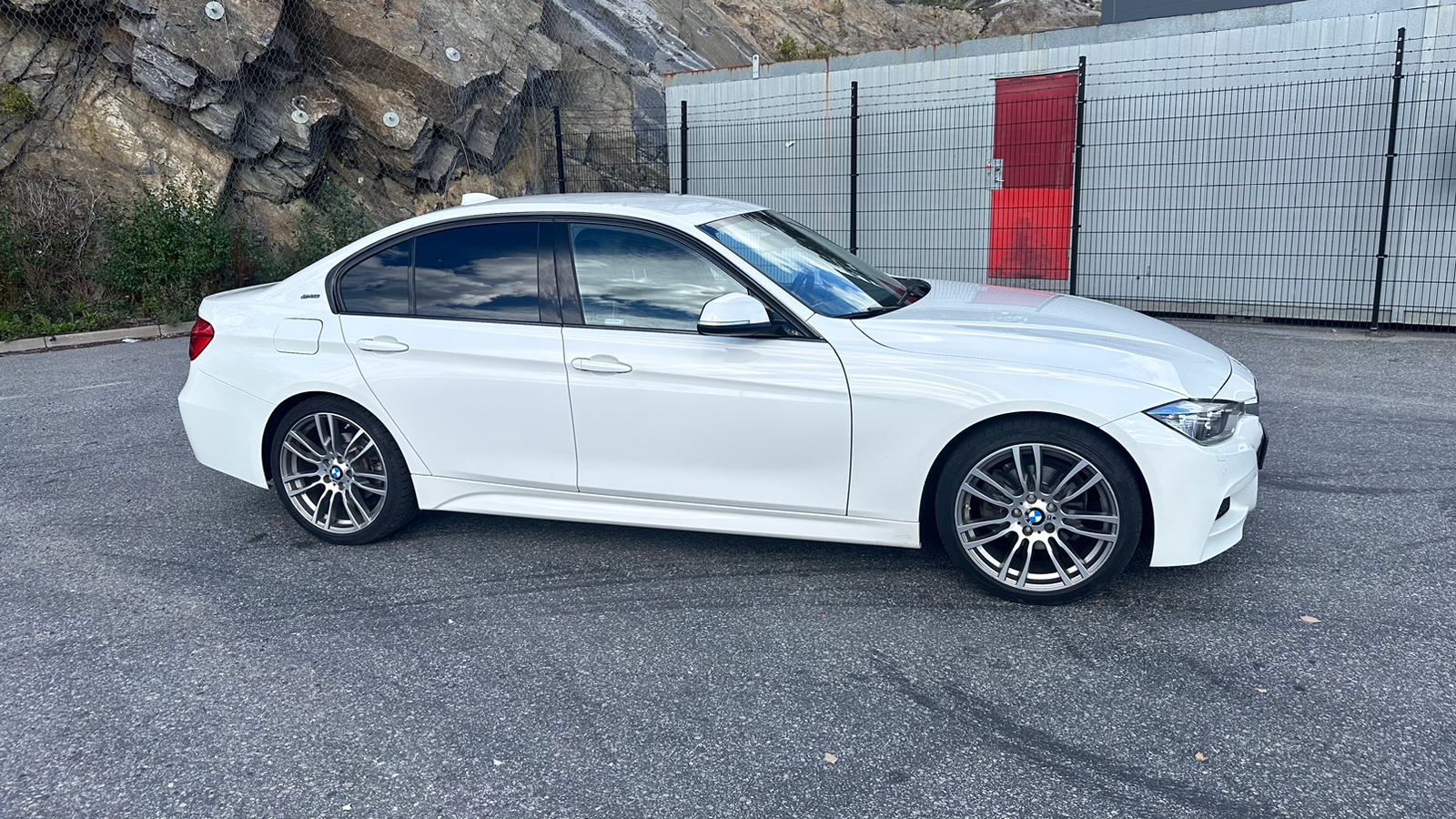 BMW 330 2017, bild 4/10