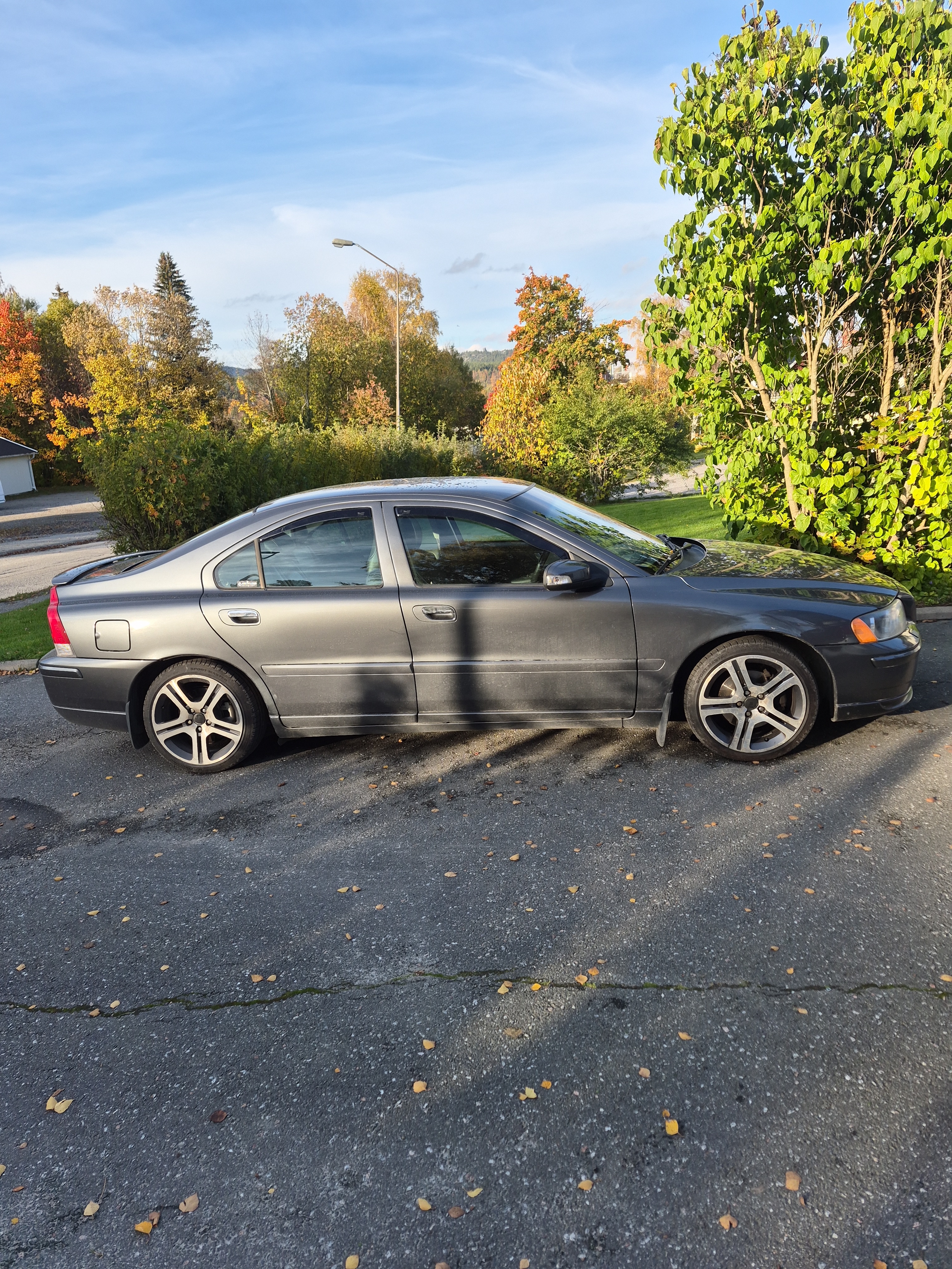 Volvo S60 2.4D Manuell 2009, bild 2/5