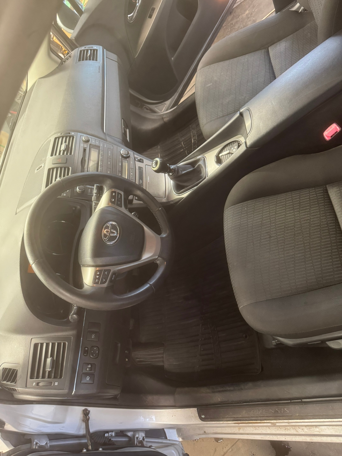 Toyota Avensis Kombi 2.0 Manuell 2009, kuva 6/9