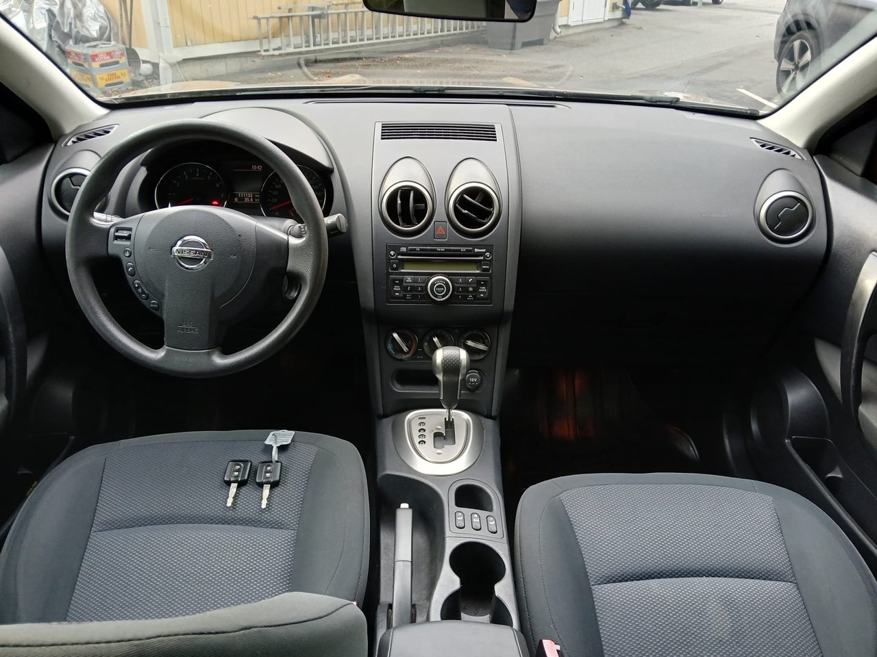 Nissan Qashqai 2.0 Auto Bensin 2010, bild 4/10