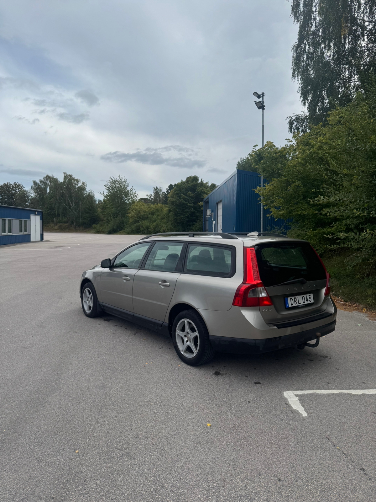 Volvo V70 2.0F Manuell 2008, bild 2/4