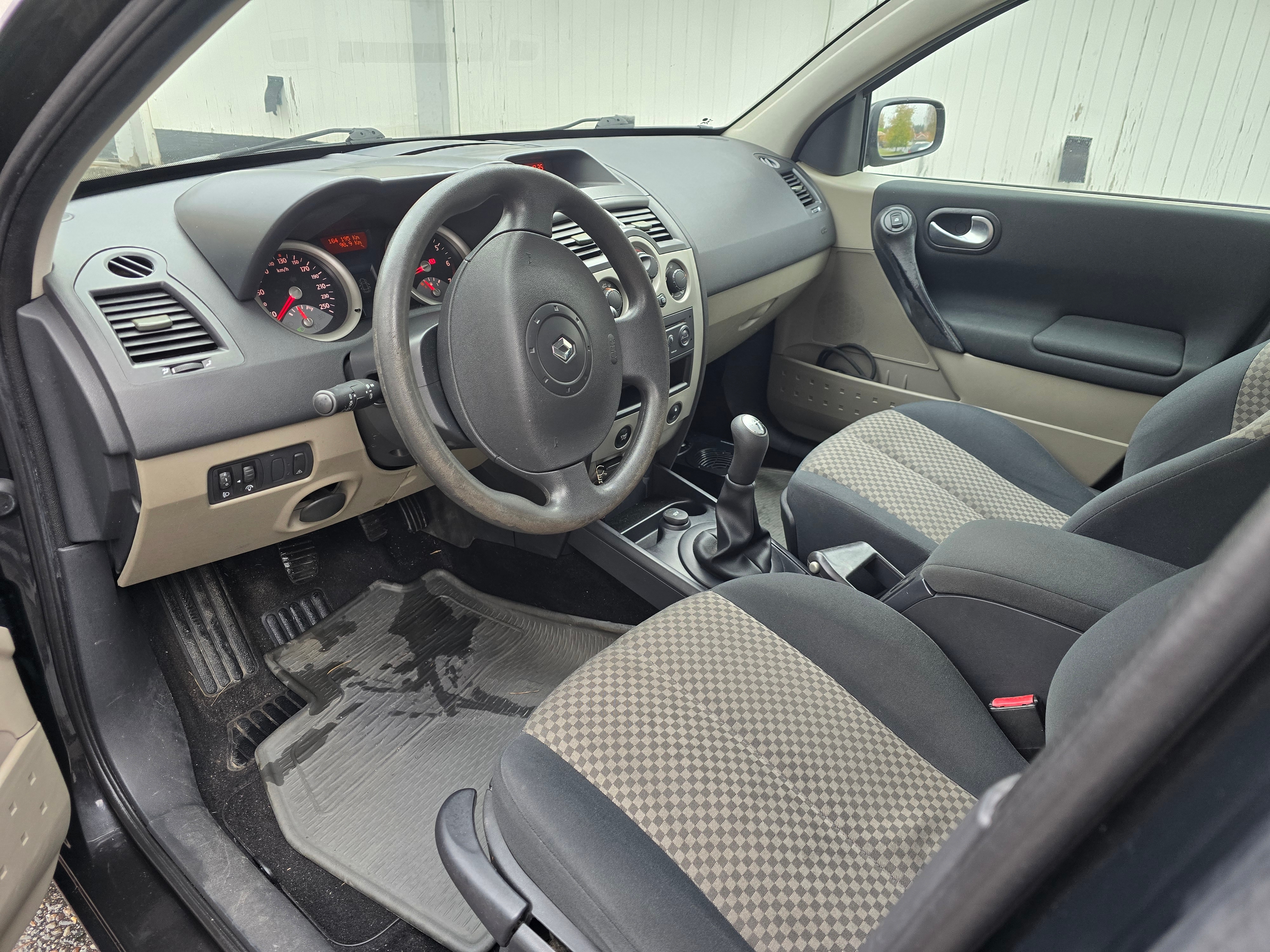 Renault Megane II 5-dörrar 1.6 Manuell 2005, photo 7/10