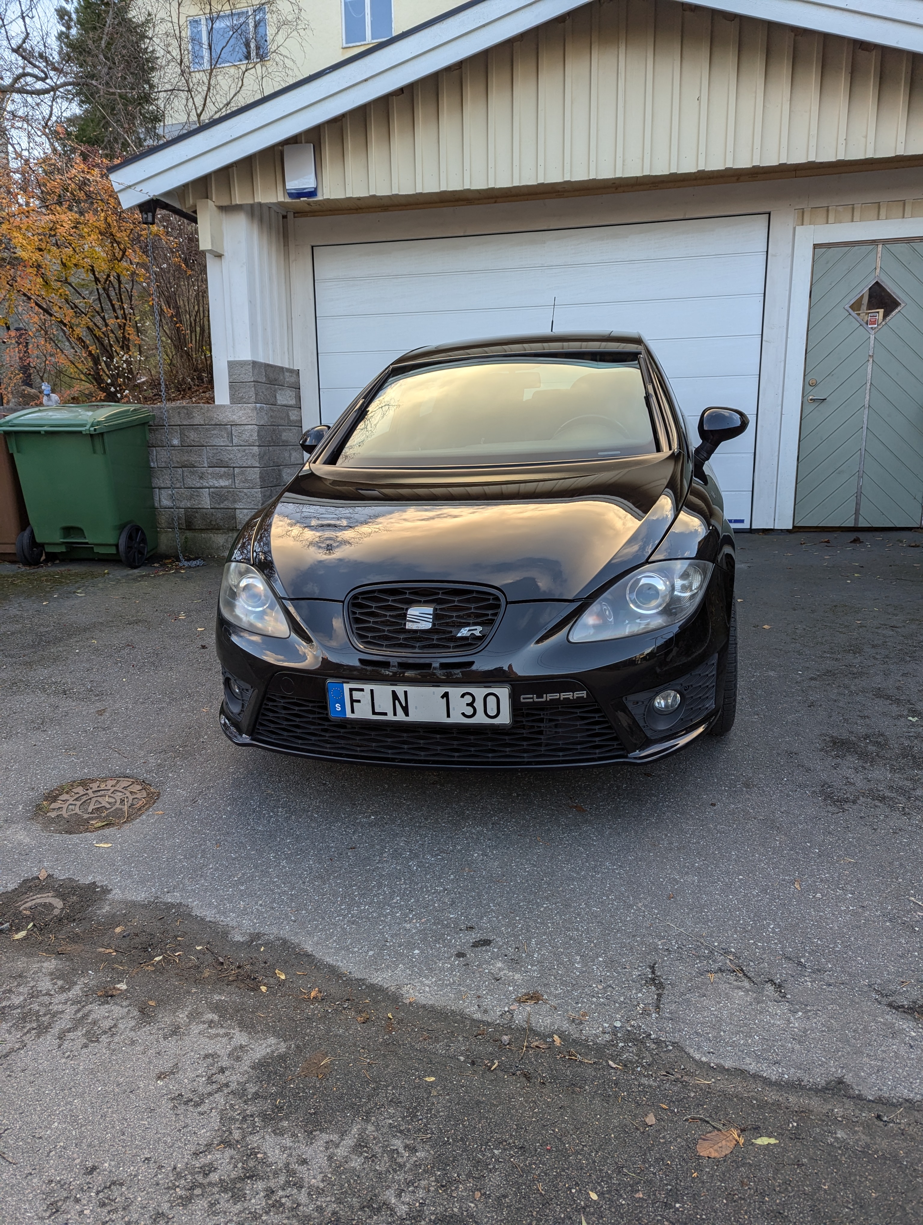 Seat Leon Cupra R 2.0 TSI Manuell 2012, bild 5/6