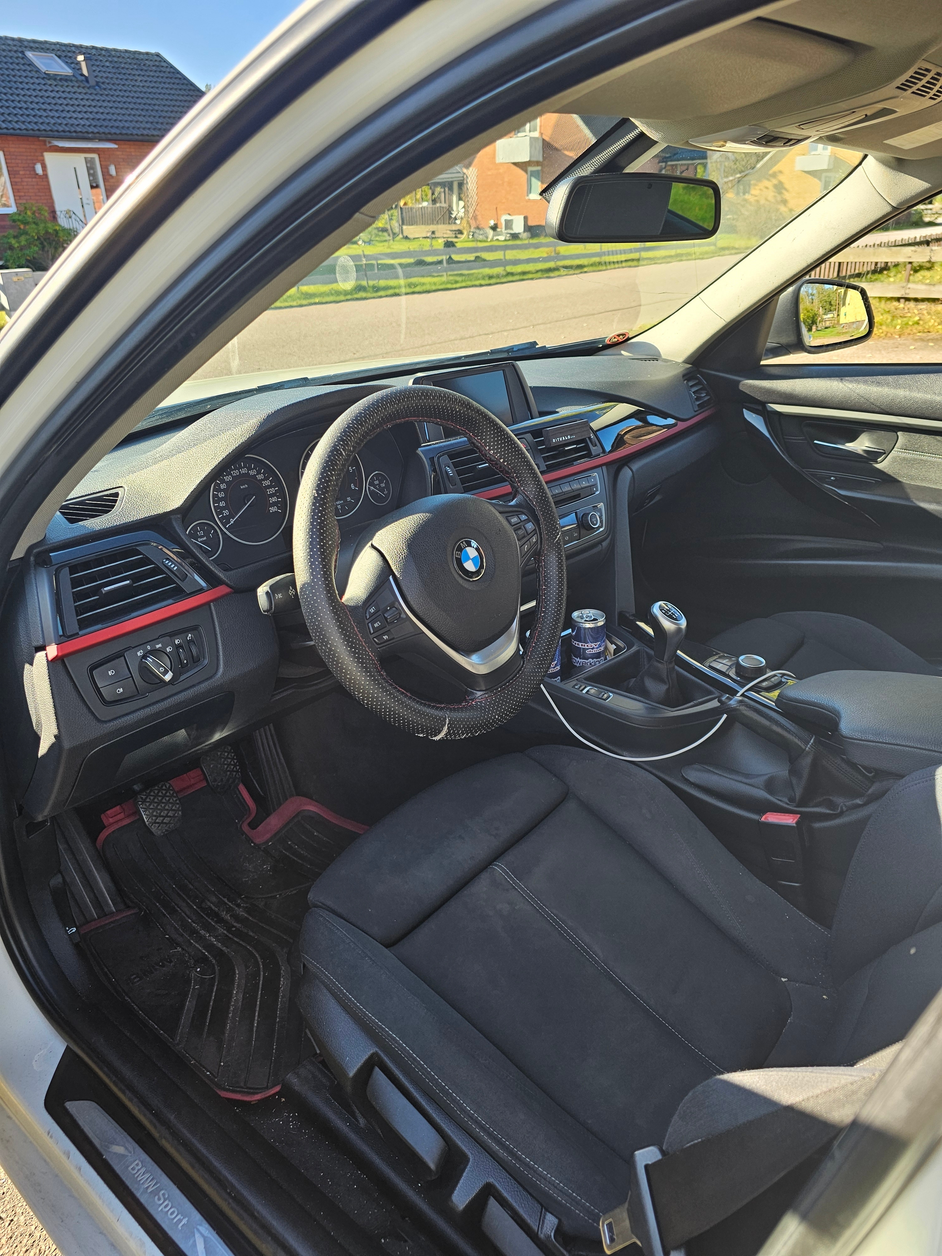 BMW 320 d Sedan Manuell 2012, bild 4/6