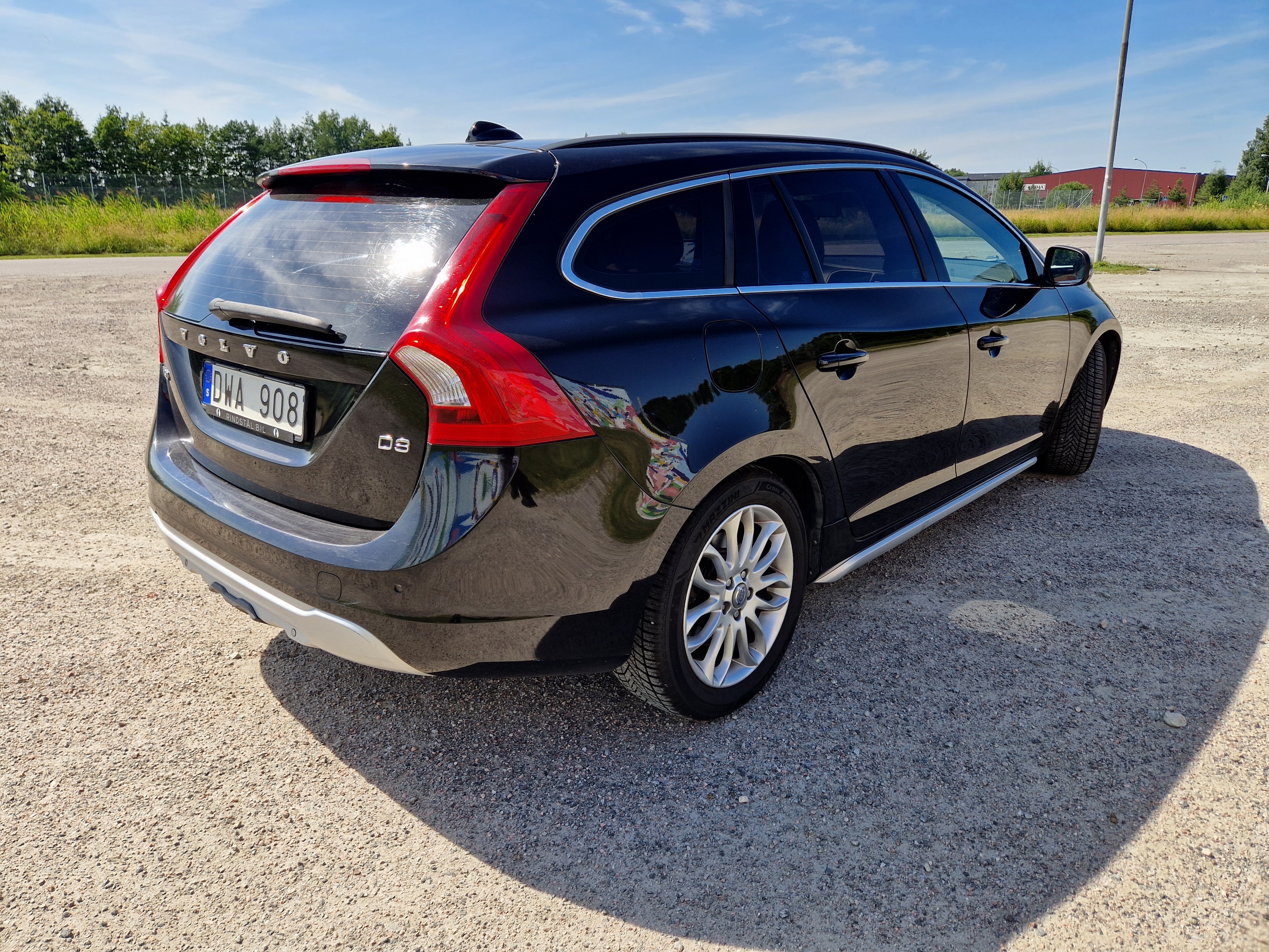 Volvo V60 D3 Momentum 5cyl 2011, kuva 6/7