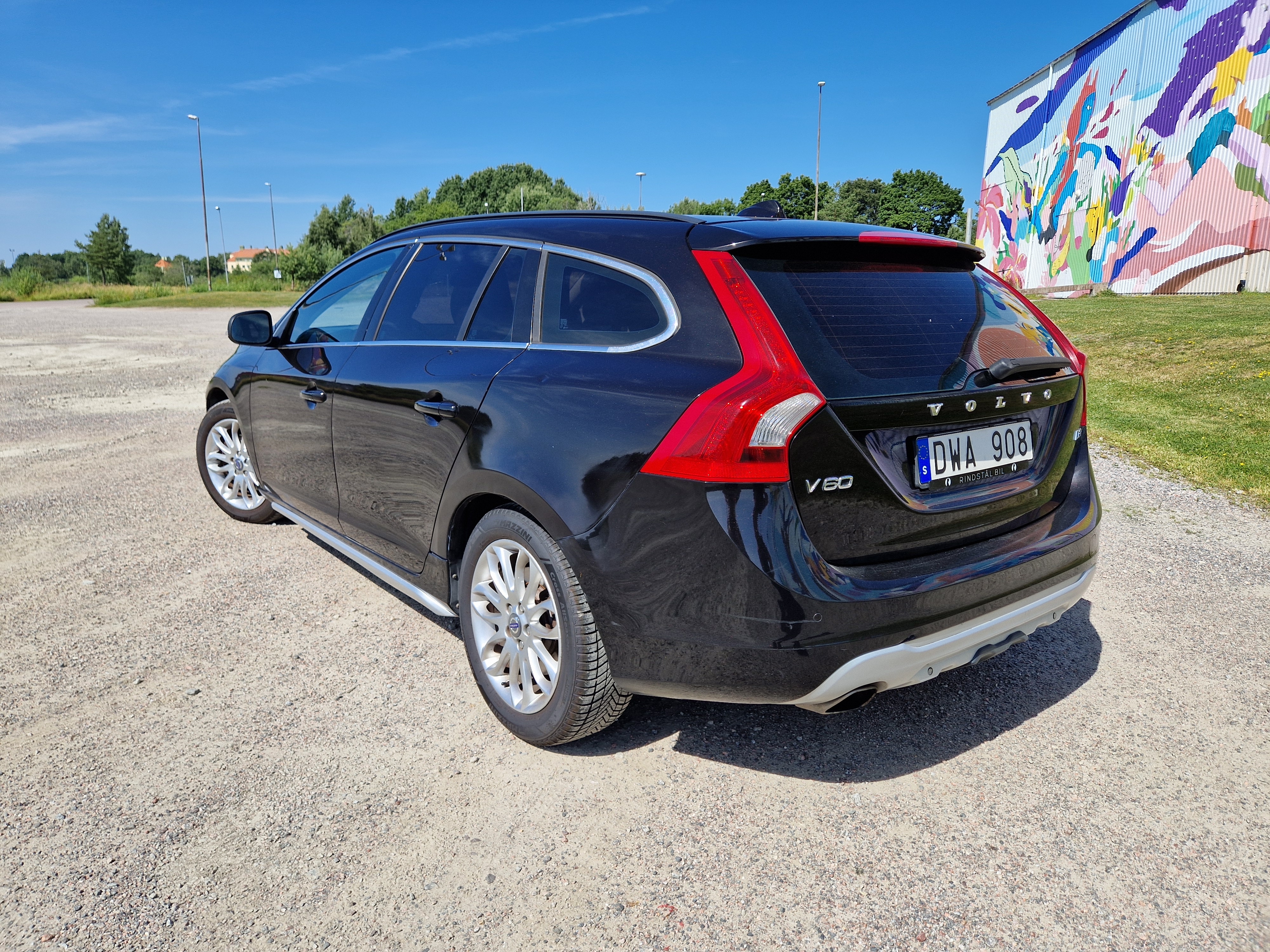 Volvo V60 D3 Momentum 5cyl 2011, kuva 4/7