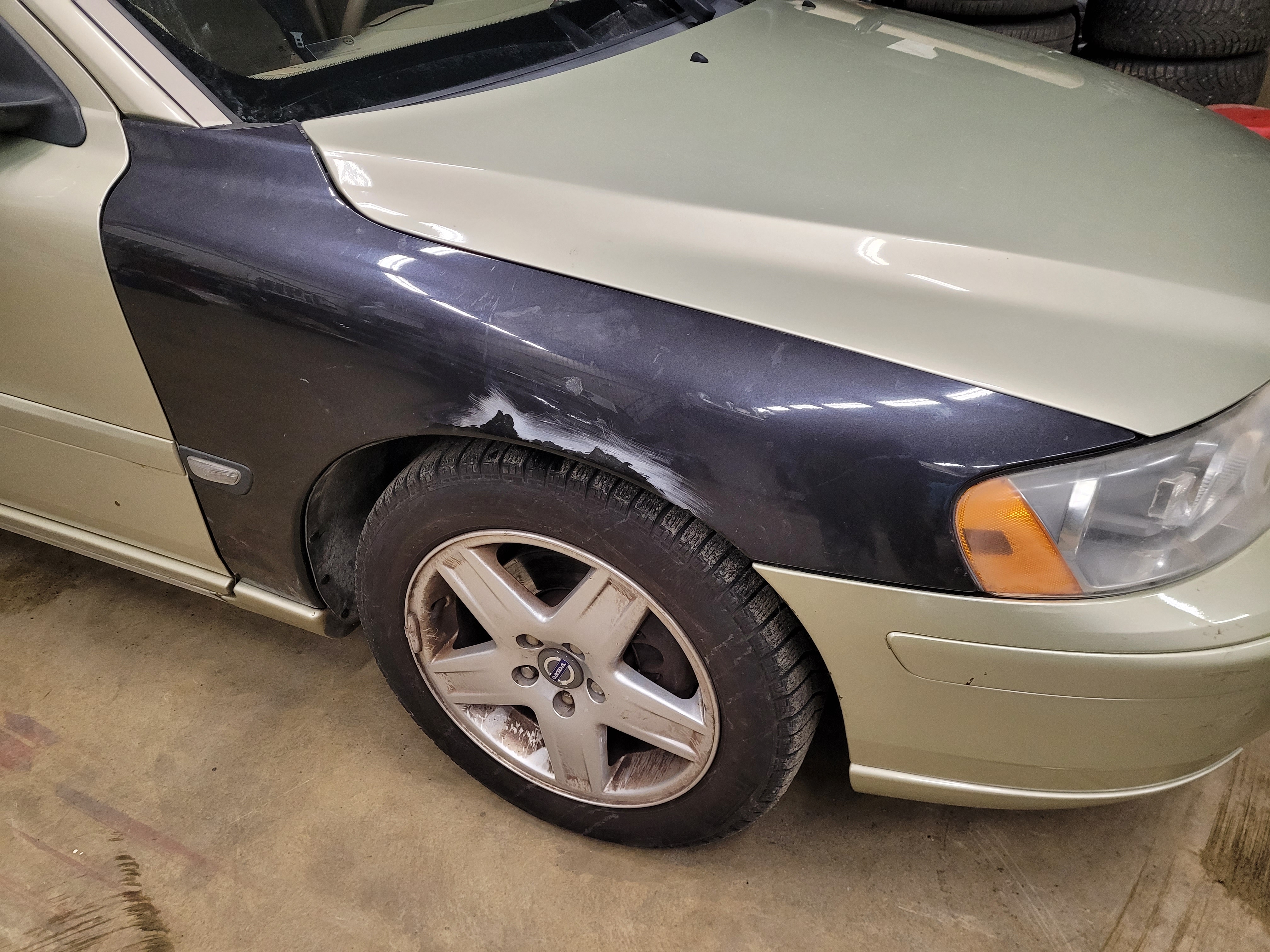 Volvo V70 D5 Manuell 2006, kuva 2/10