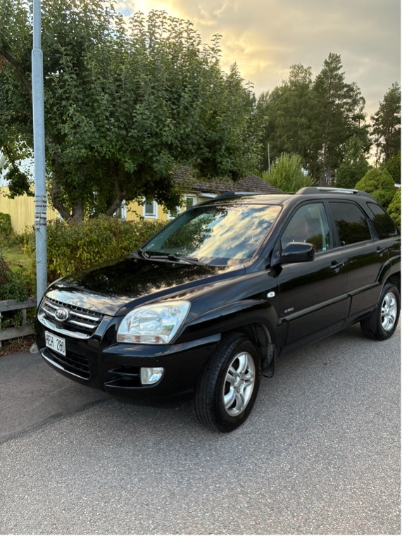 Kia Sportage 2.0 CRDi 4WD Manuell 2007, bild 2/8