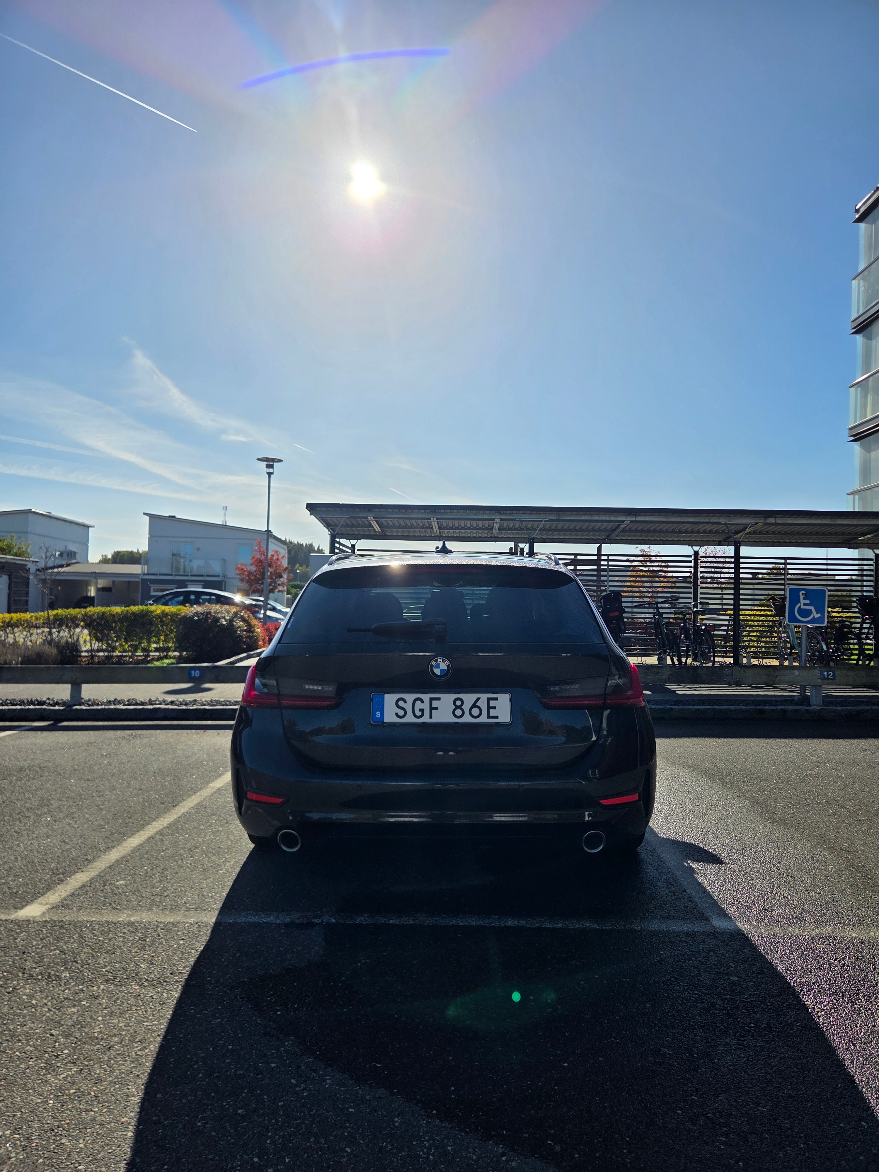 BMW 330 e xDrive Touring Steptronic 2021, bild 2/6
