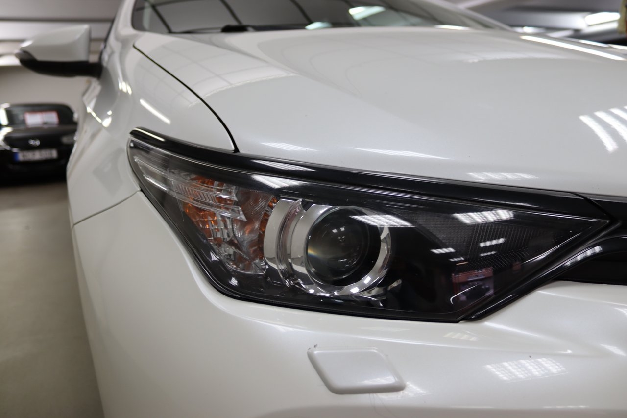 Toyota Auris 2018, bild 6/10