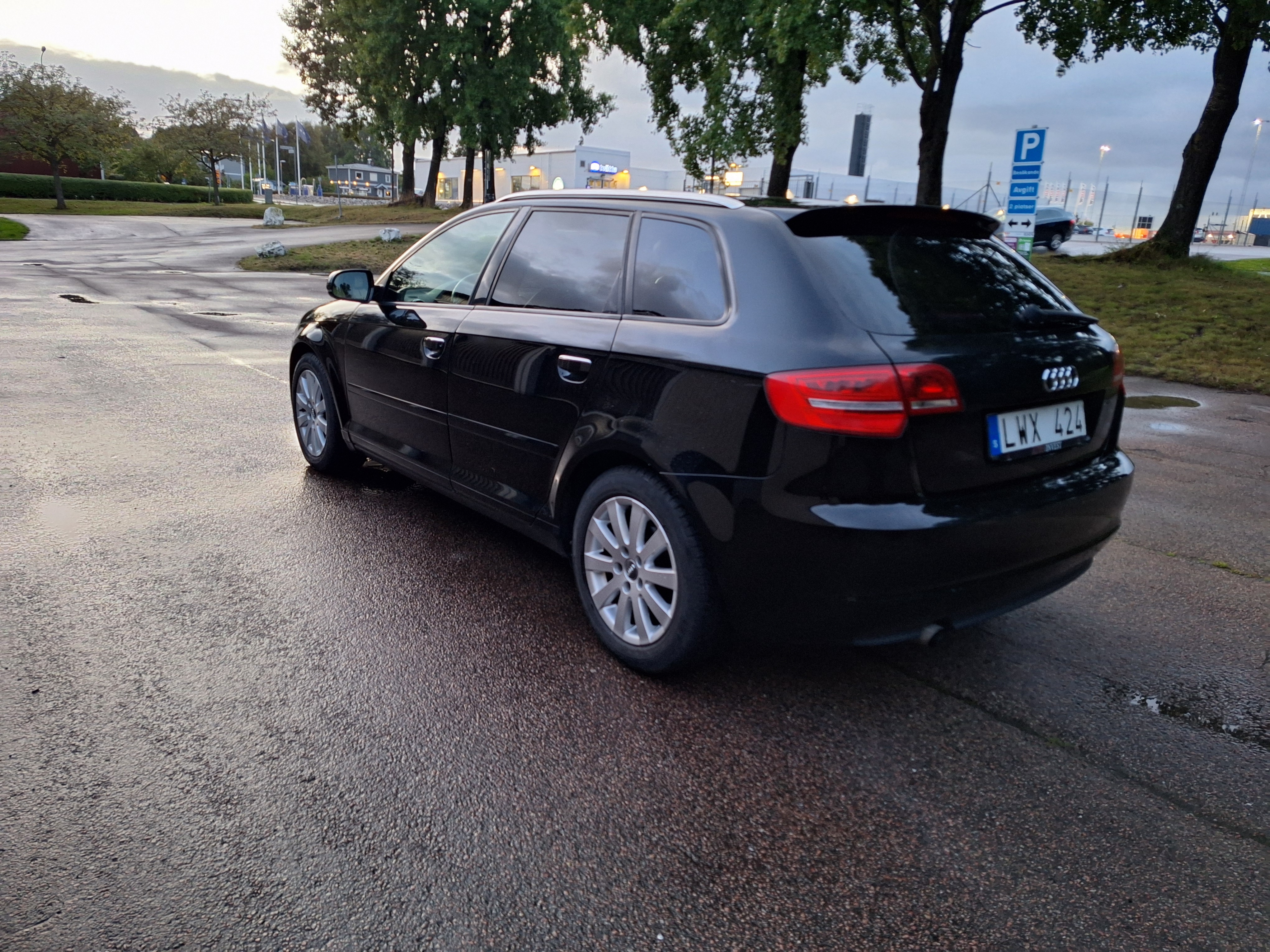 Audi A3 Sportback 1.6 TDI S Tronic 2012, kuva 3/5