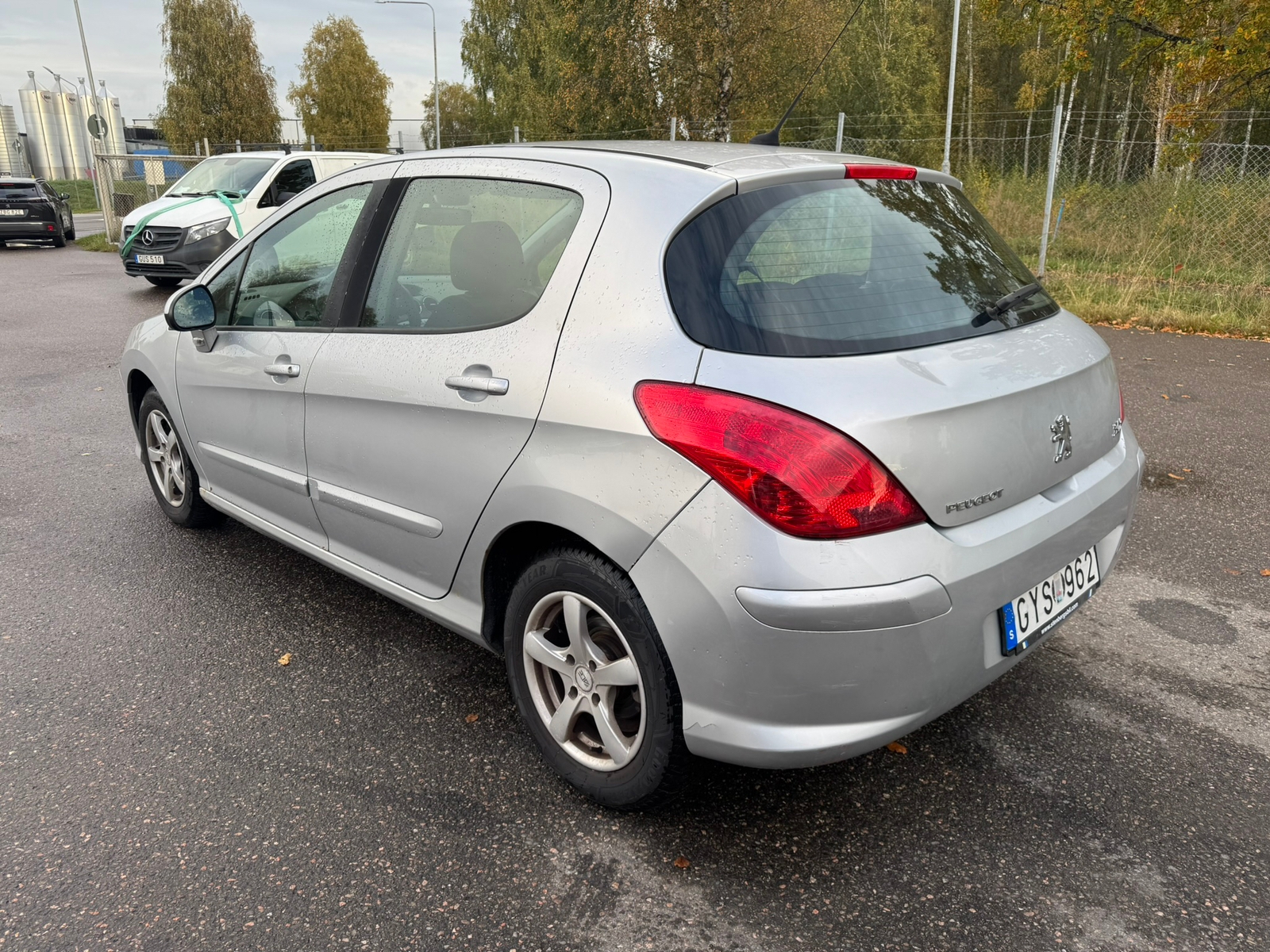 Peugeot 308 5-dörrar 1.6 HDi FAP EGS 2008, bild 2/5