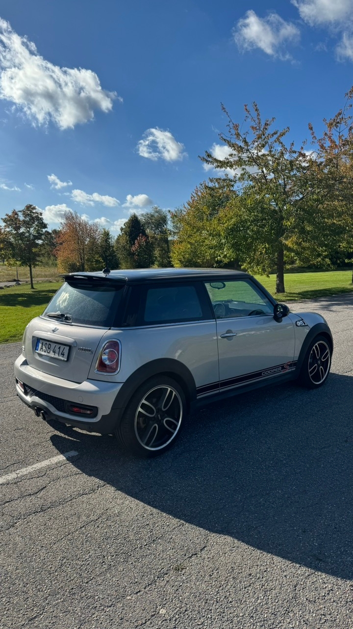 MINI Cooper S Manuell 2011, bild 2/9