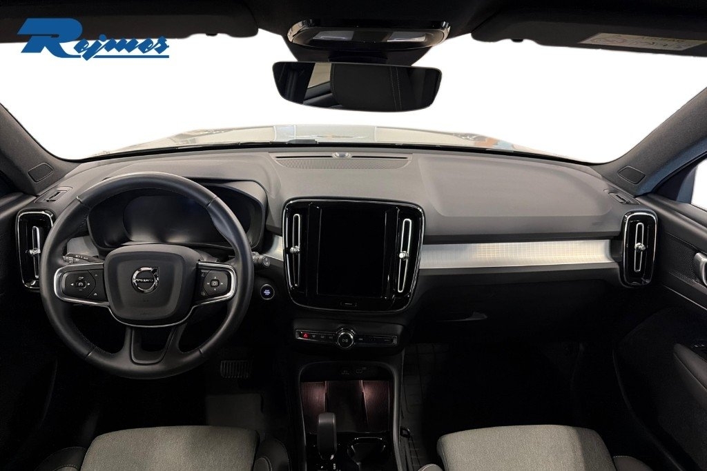 Volvo XC40 B3 FWD Bensin Plus Dark 2025, bild 6/10