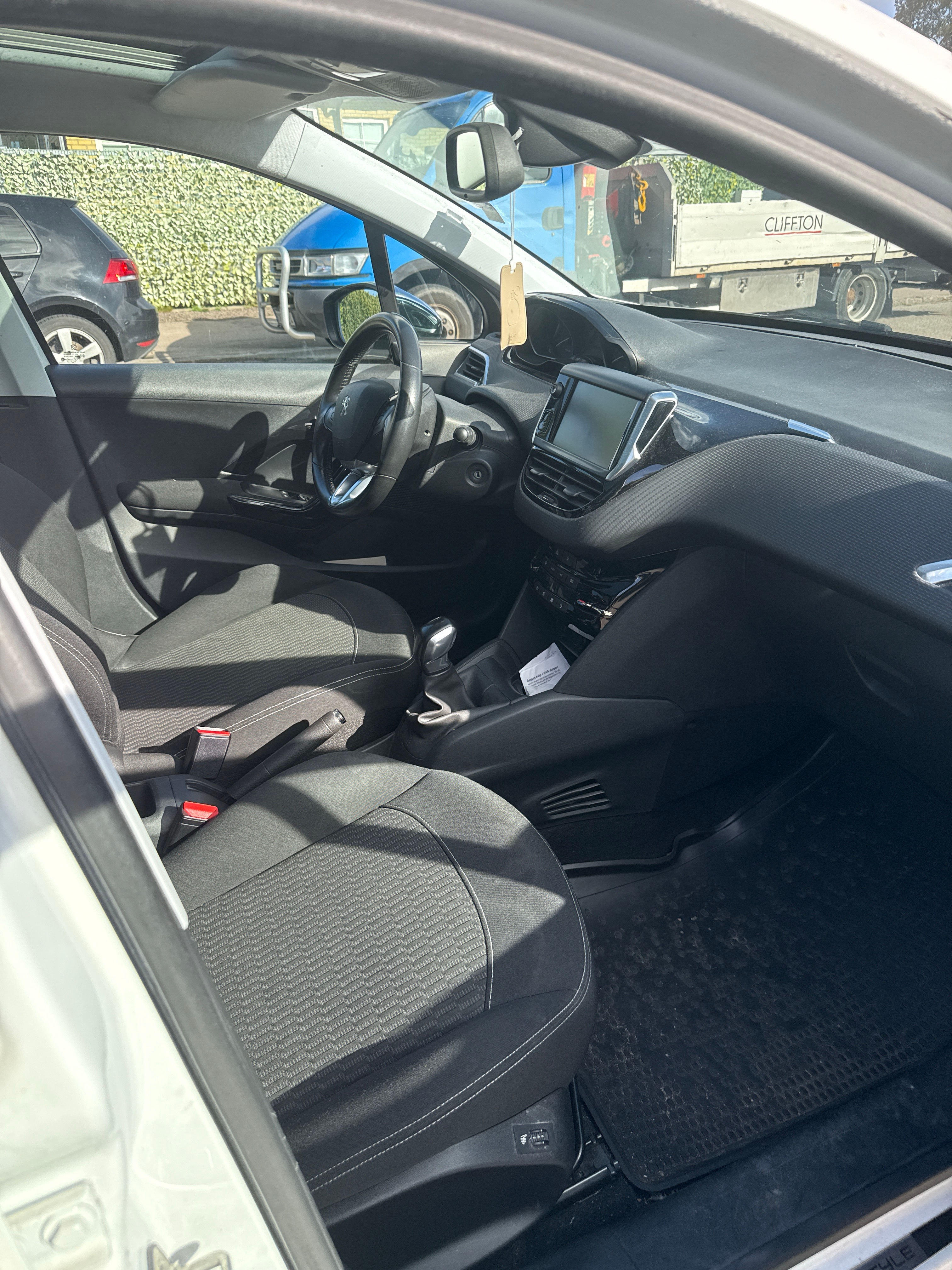 Peugeot 208 2016, bild 5/5
