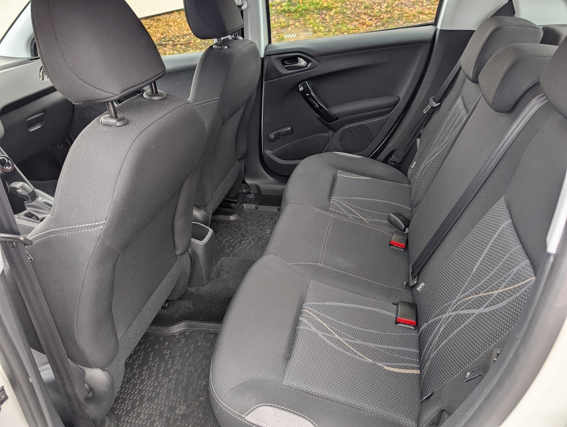 Peugeot 208 5-dörrar 1.2 VTi 82 Manuell 2015, bild 5/5