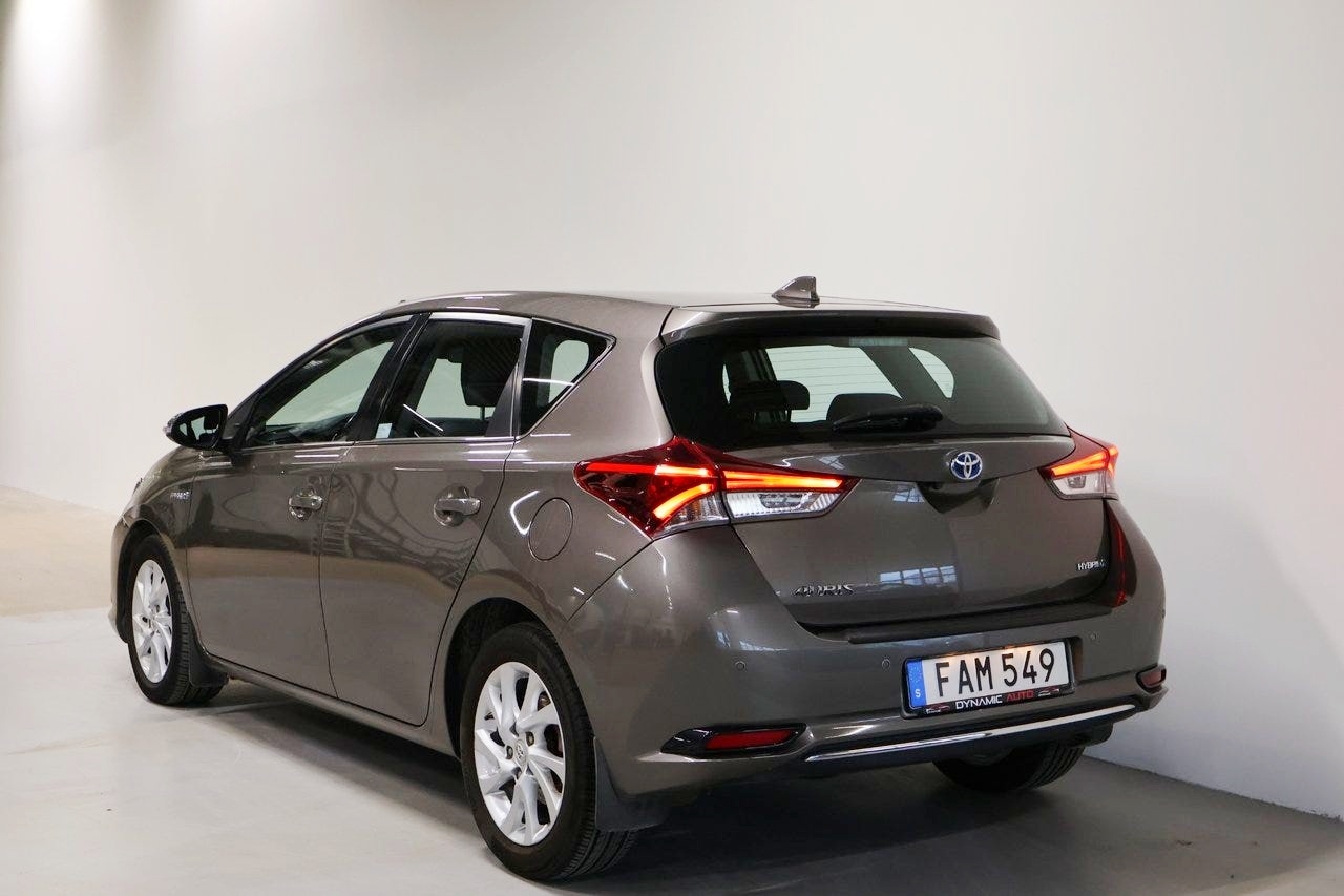 Toyota Auris Hybrid e-CVT 2017, bild 3/10