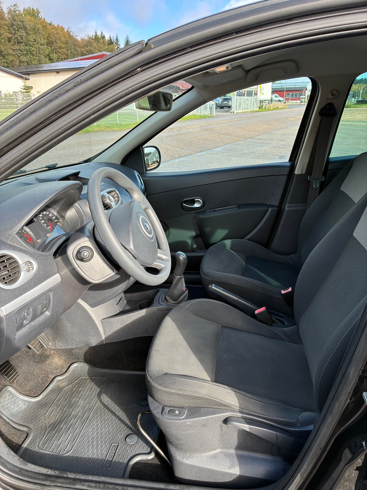 Renault Clio 2010, bild 5/9