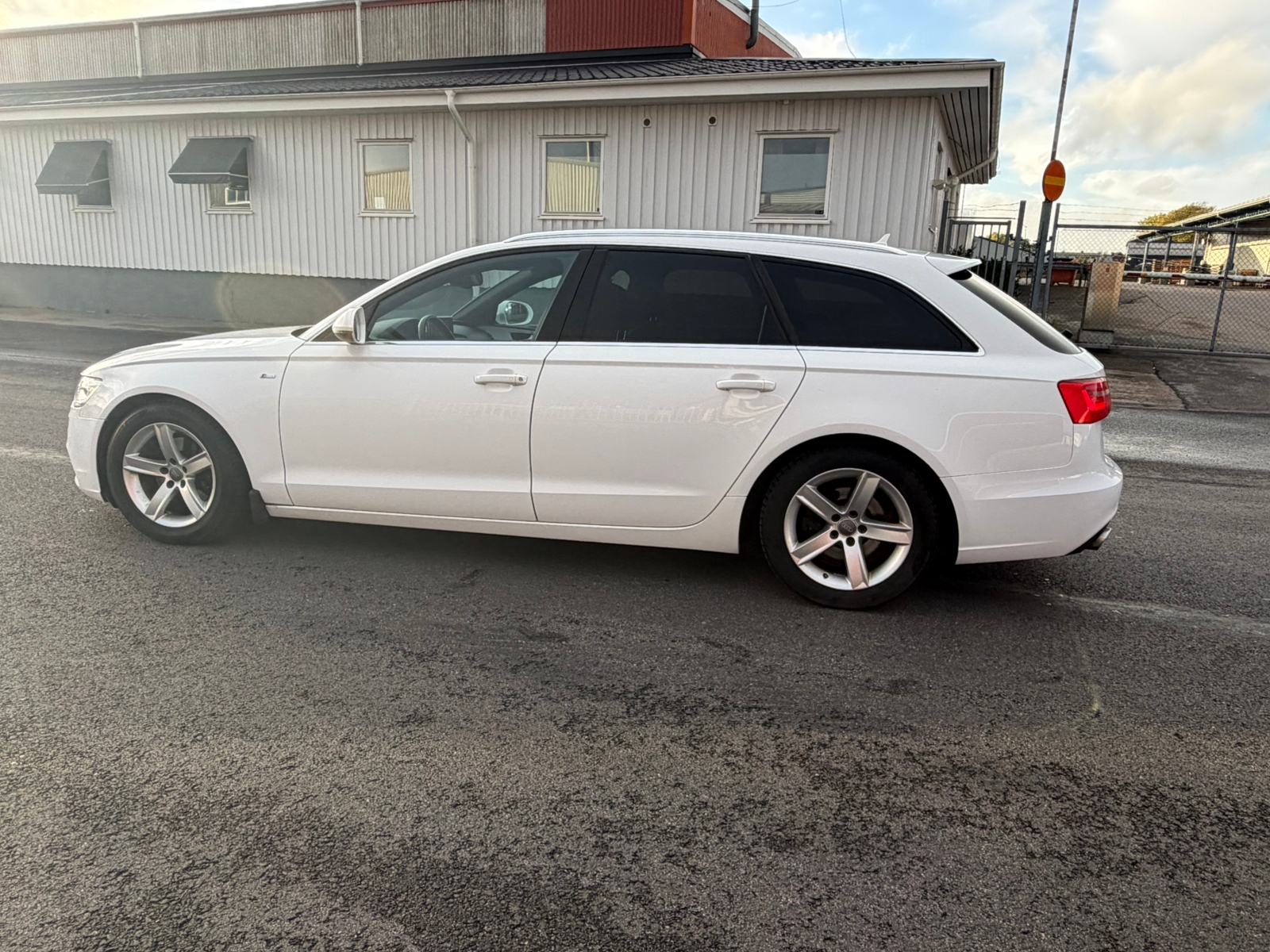 Audi A6 2012, bild 4/6