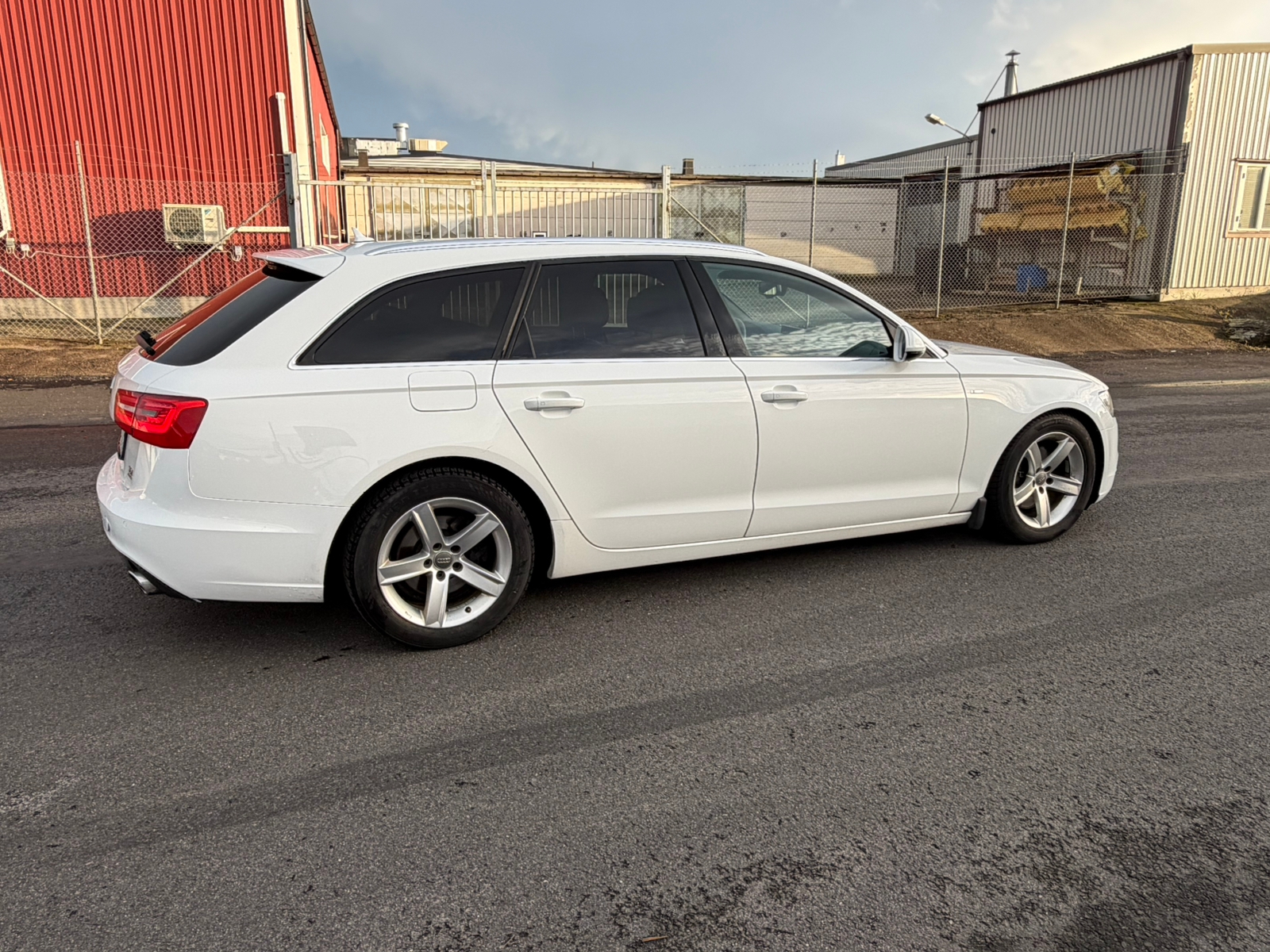 Audi A6 2012, bild 3/6