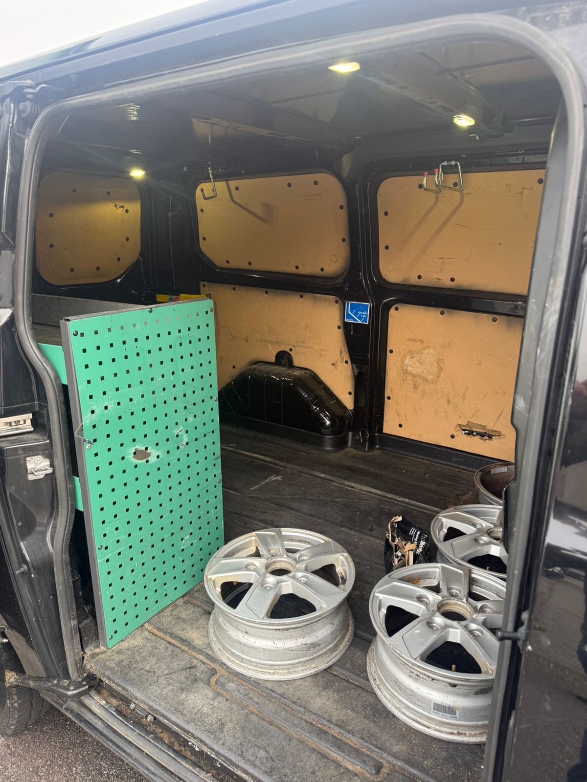 Ford Transit Custom 270 2.2 TDCi Manuell 2016, bild 5/7
