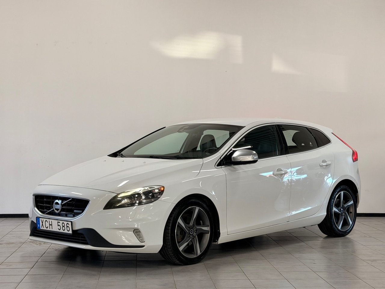 Volvo V40 D2 R-Design 115hk 2014, bild 4/10