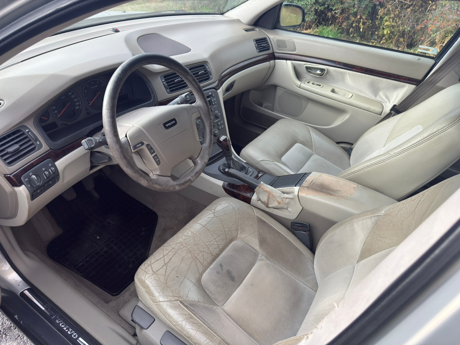 Volvo S80 2.4 Manuell 2000, kuva 3/4