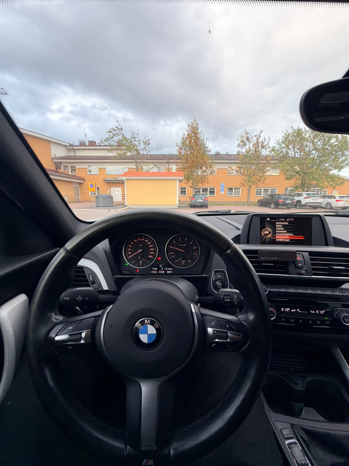 BMW 118 i 5-dörrars Manuell 2016, bild 5/6