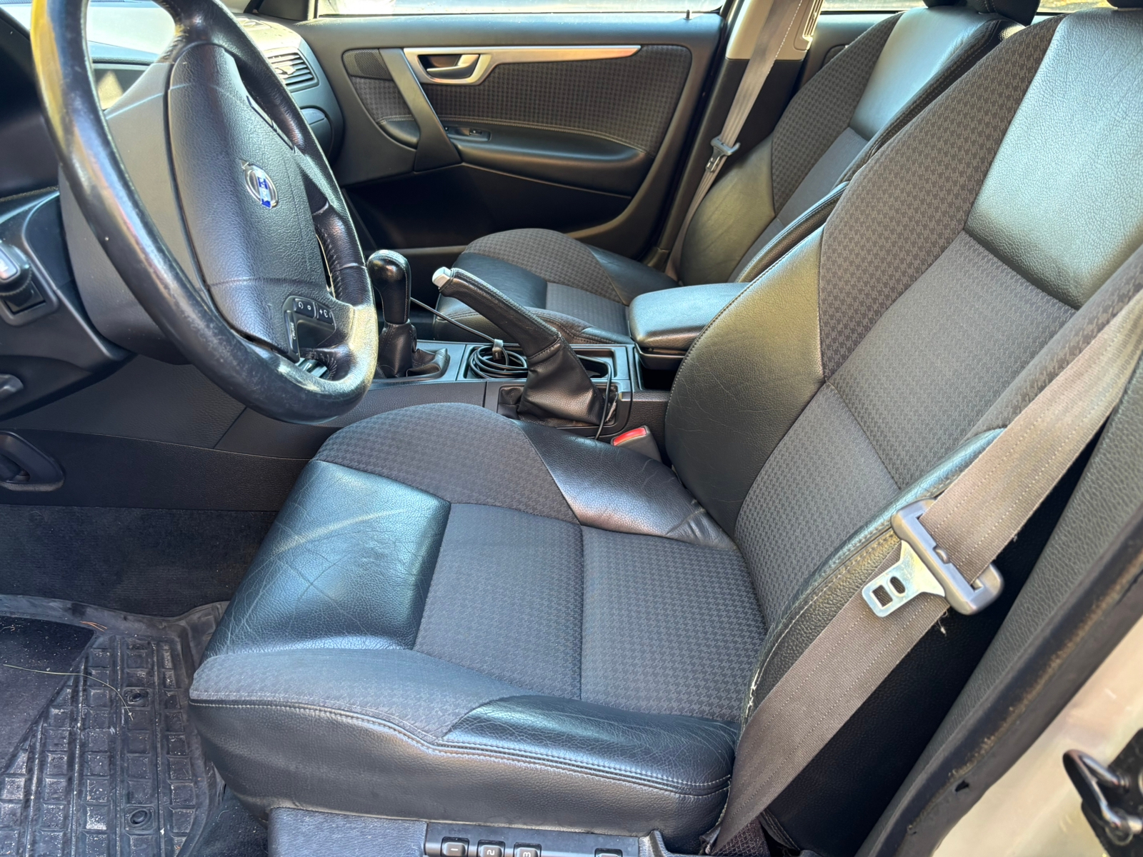 Volvo V70 2.5T AWD Manuell 2004, bild 6/9
