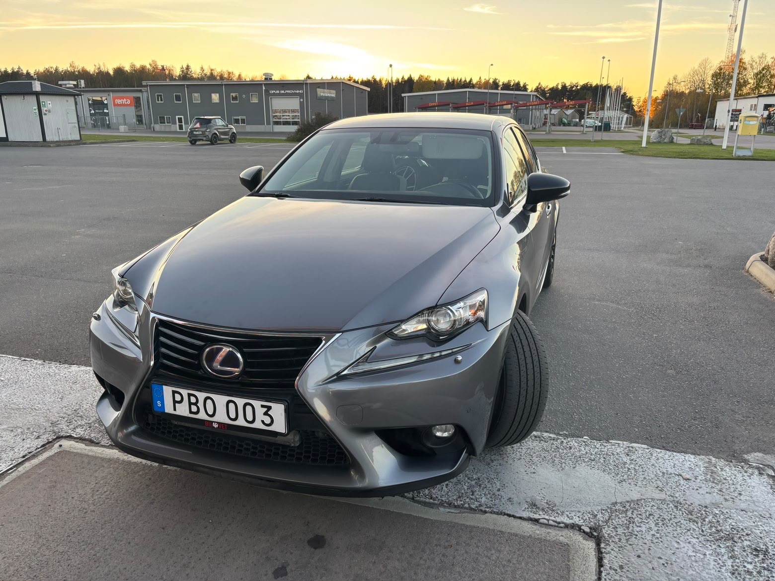 Lexus IS
