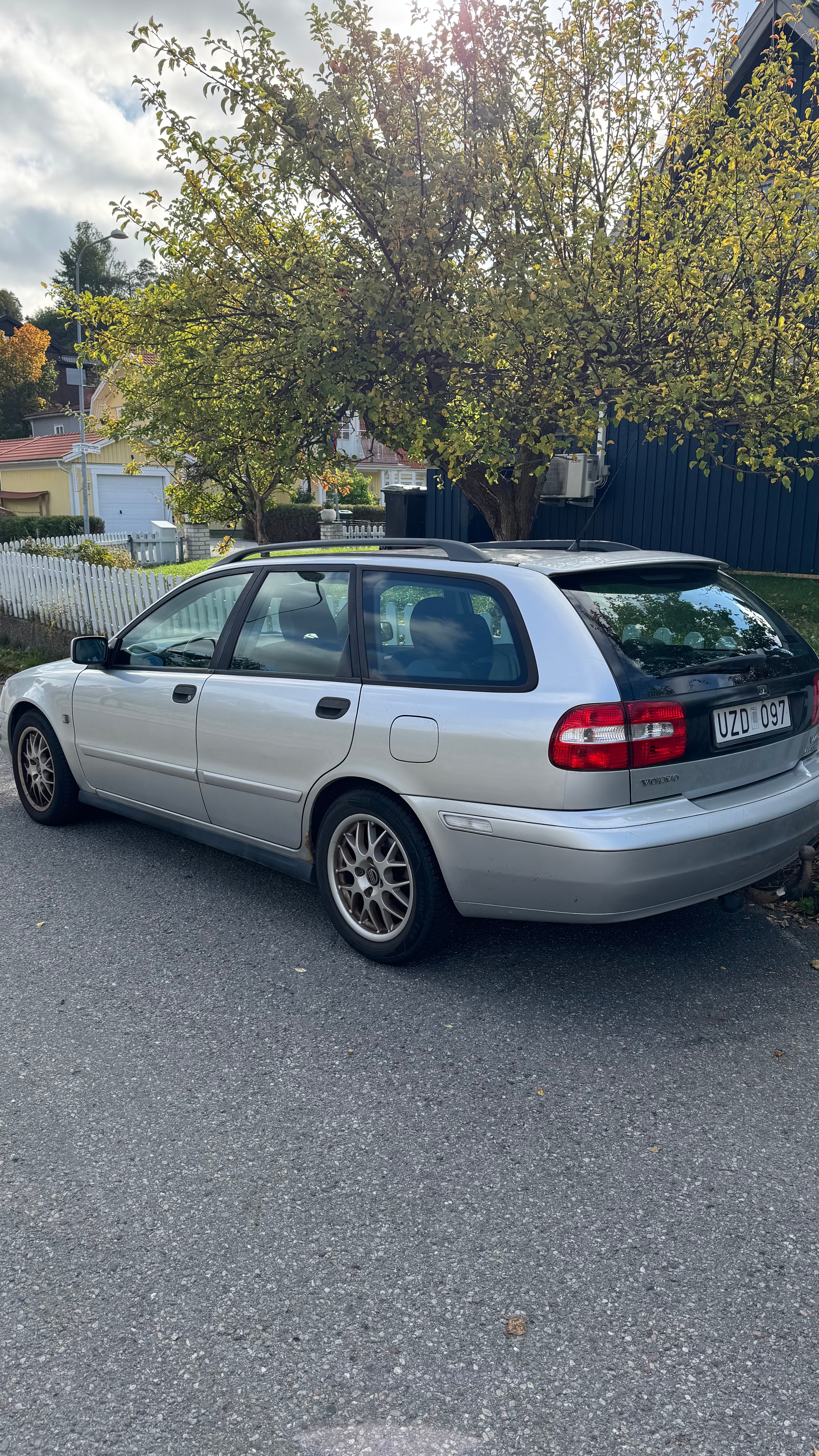 Volvo V40 2.0T Manuell 2004, bild 2/6