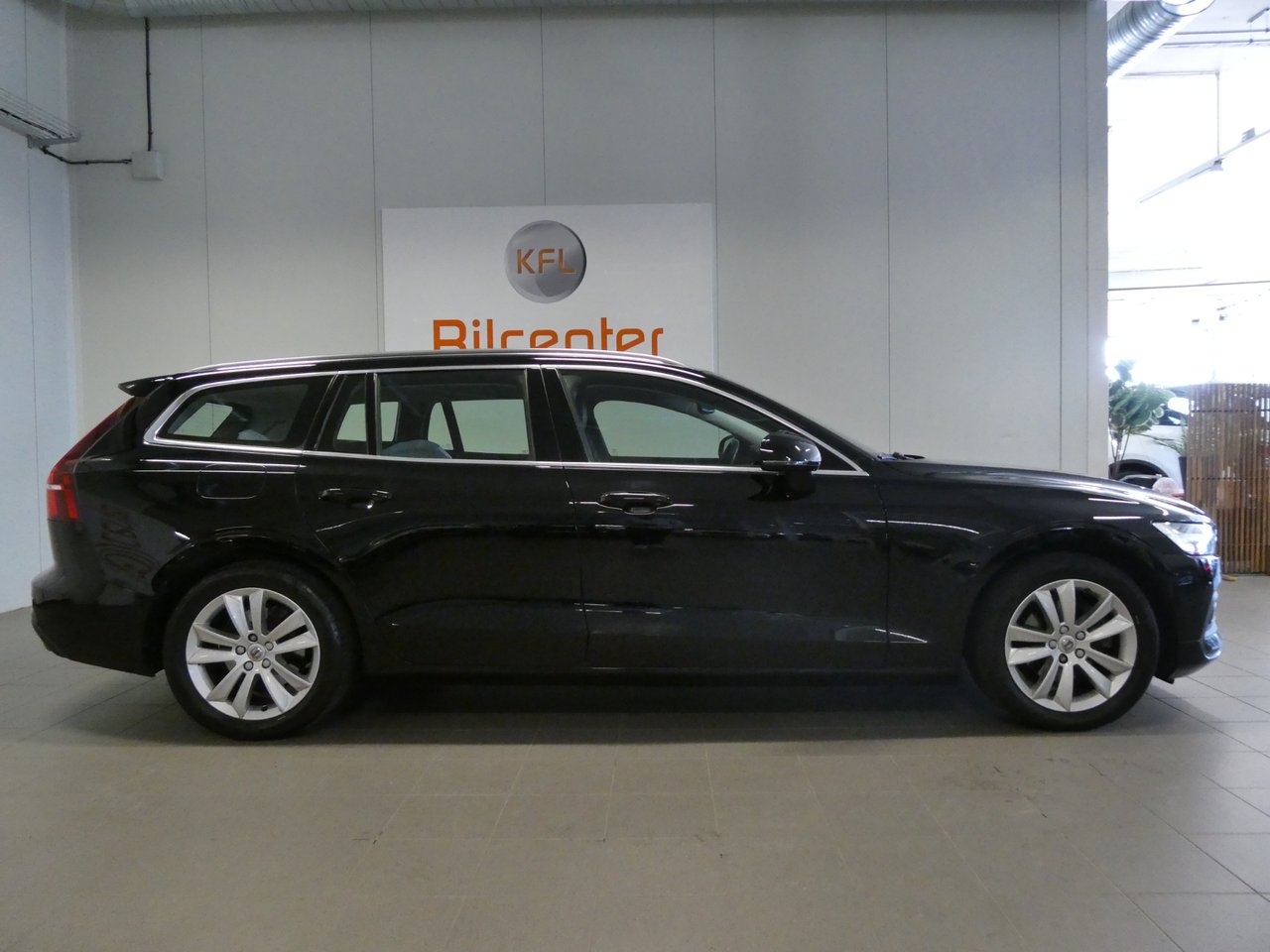 Volvo V60 D3 2020, kuva 7/10