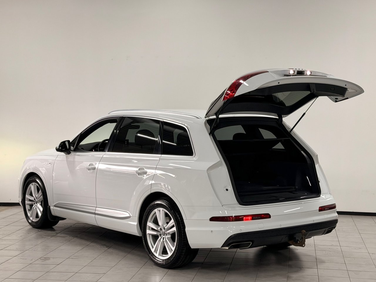 Audi Q7 3.0 TDI 272hk S line 2018, bild 7/10