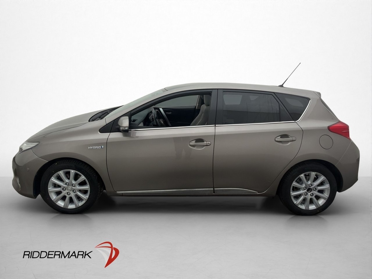 Toyota Auris 2015, photo 2/10