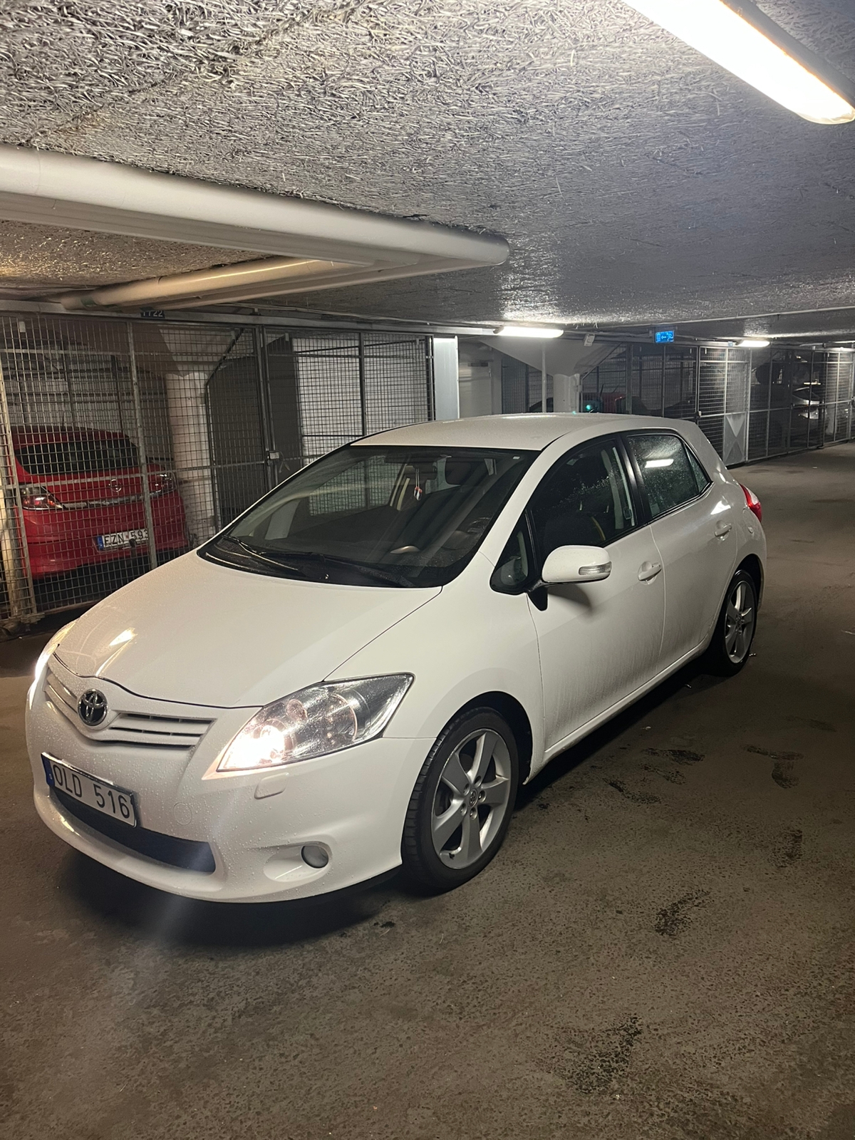 Toyota Auris 2010, bild 4/7